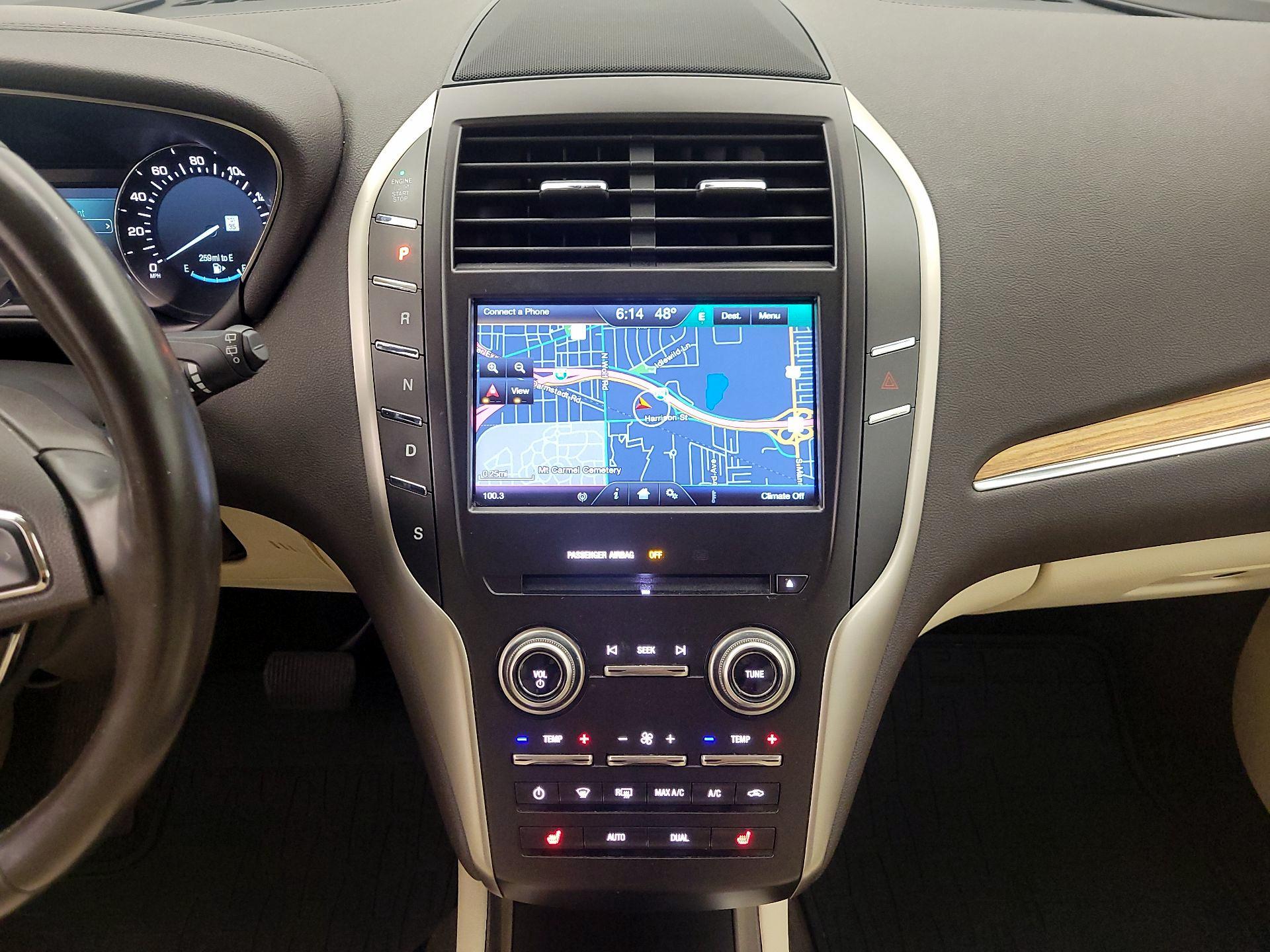 Thumbnail: 2015 Lincoln MKC - 18