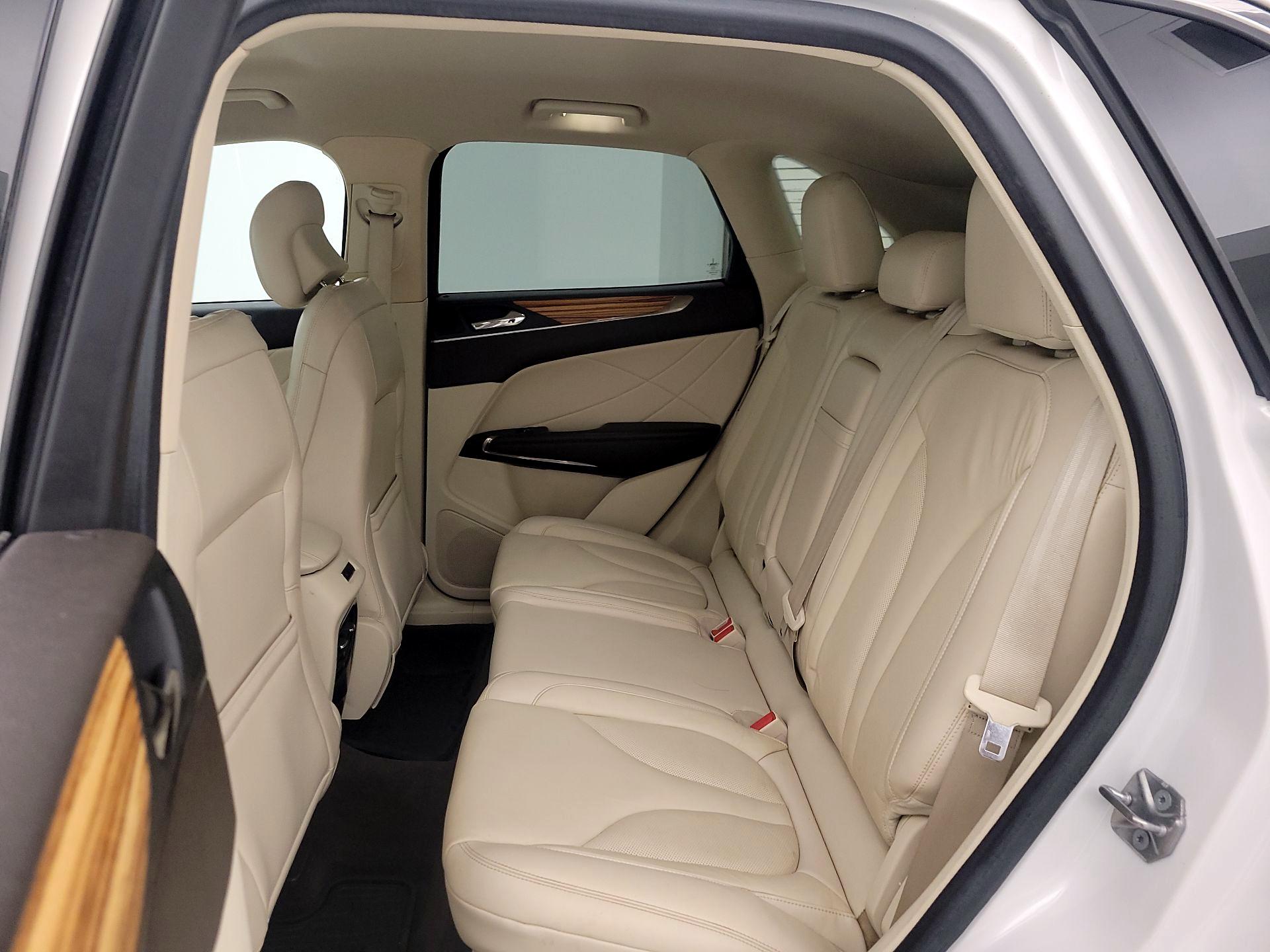 Thumbnail: 2015 Lincoln MKC - 20