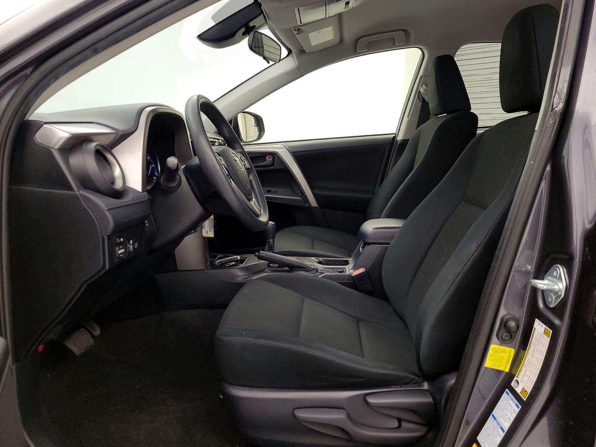 Thumbnail: 2018 Toyota RAV4 - 11