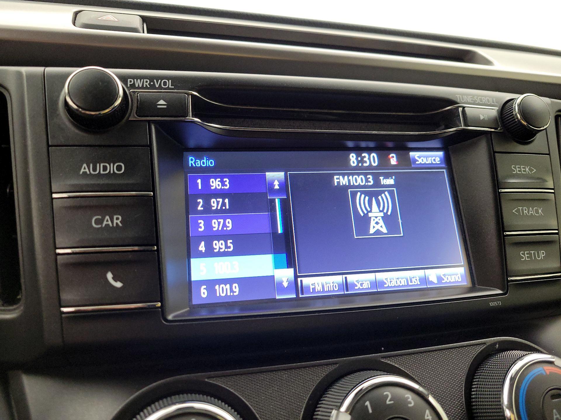 Thumbnail: 2018 Toyota RAV4 - 15