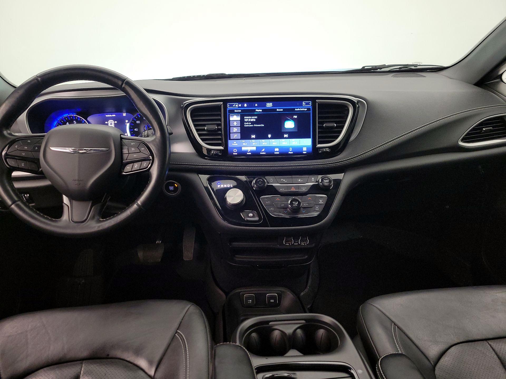 Thumbnail: 2021 Chrysler Pacifica - 9