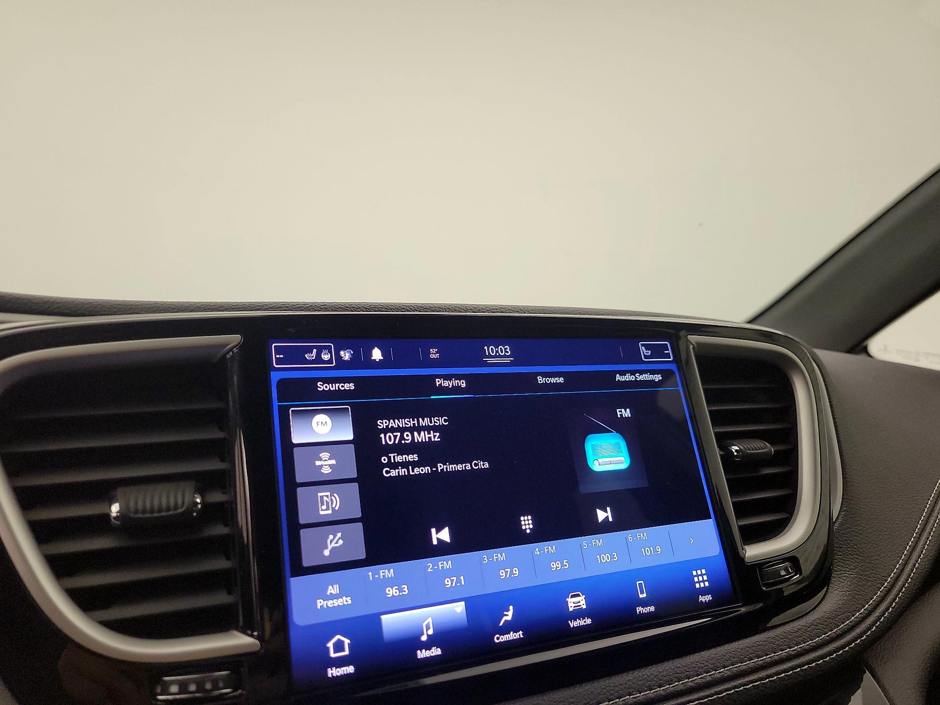 Thumbnail: 2021 Chrysler Pacifica - 15