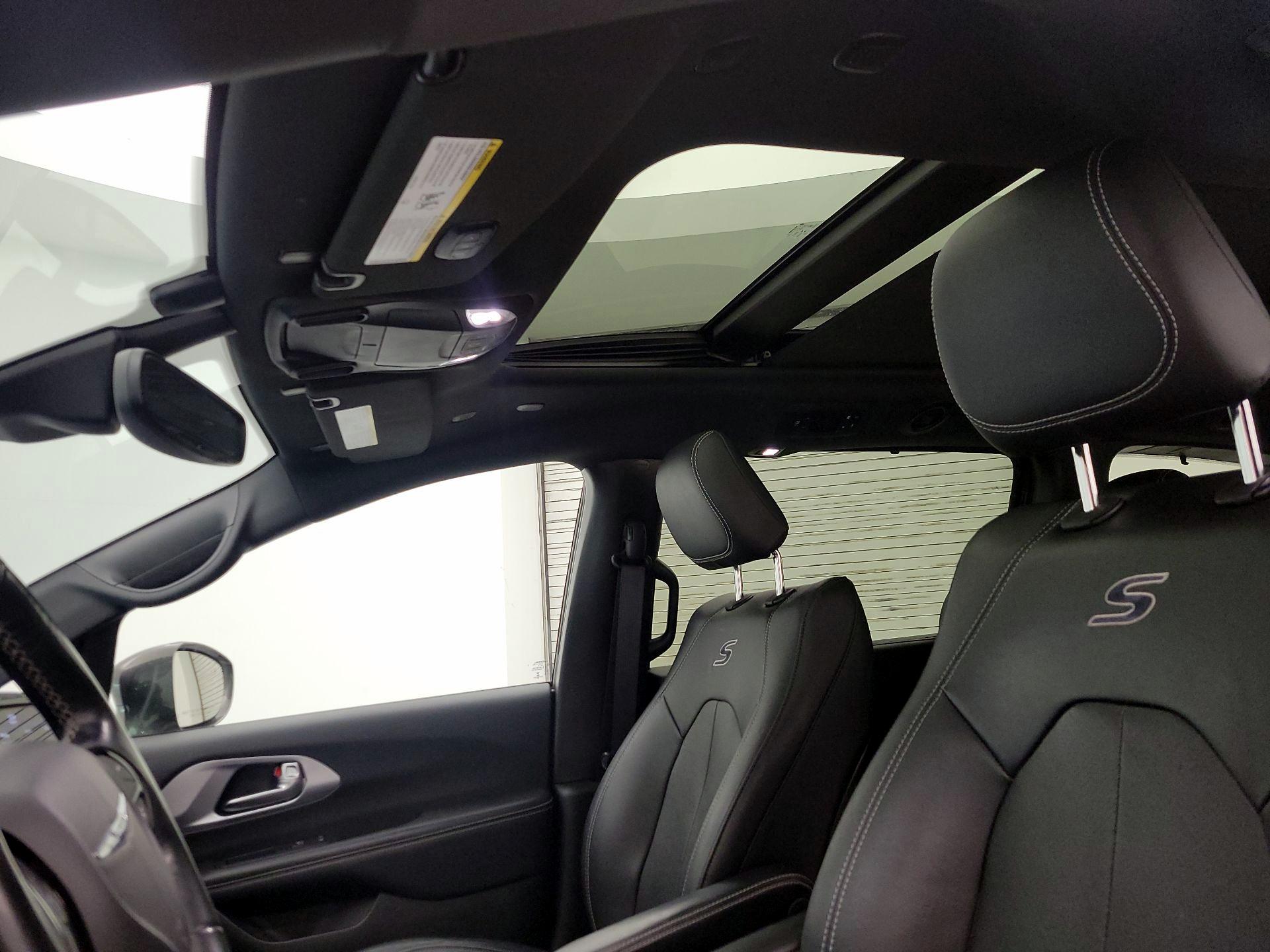 Thumbnail: 2021 Chrysler Pacifica - 19