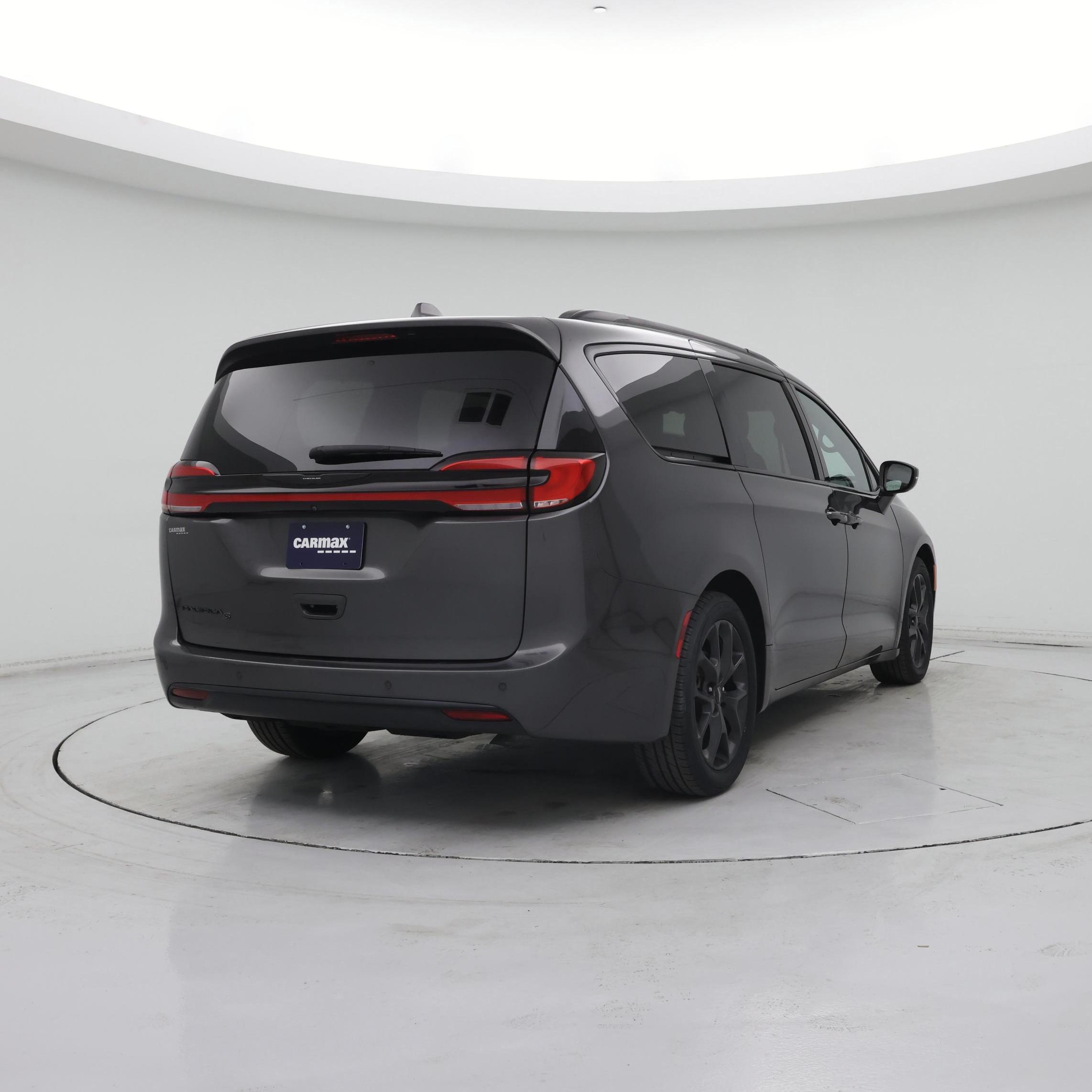 Thumbnail: 2021 Chrysler Pacifica - 8