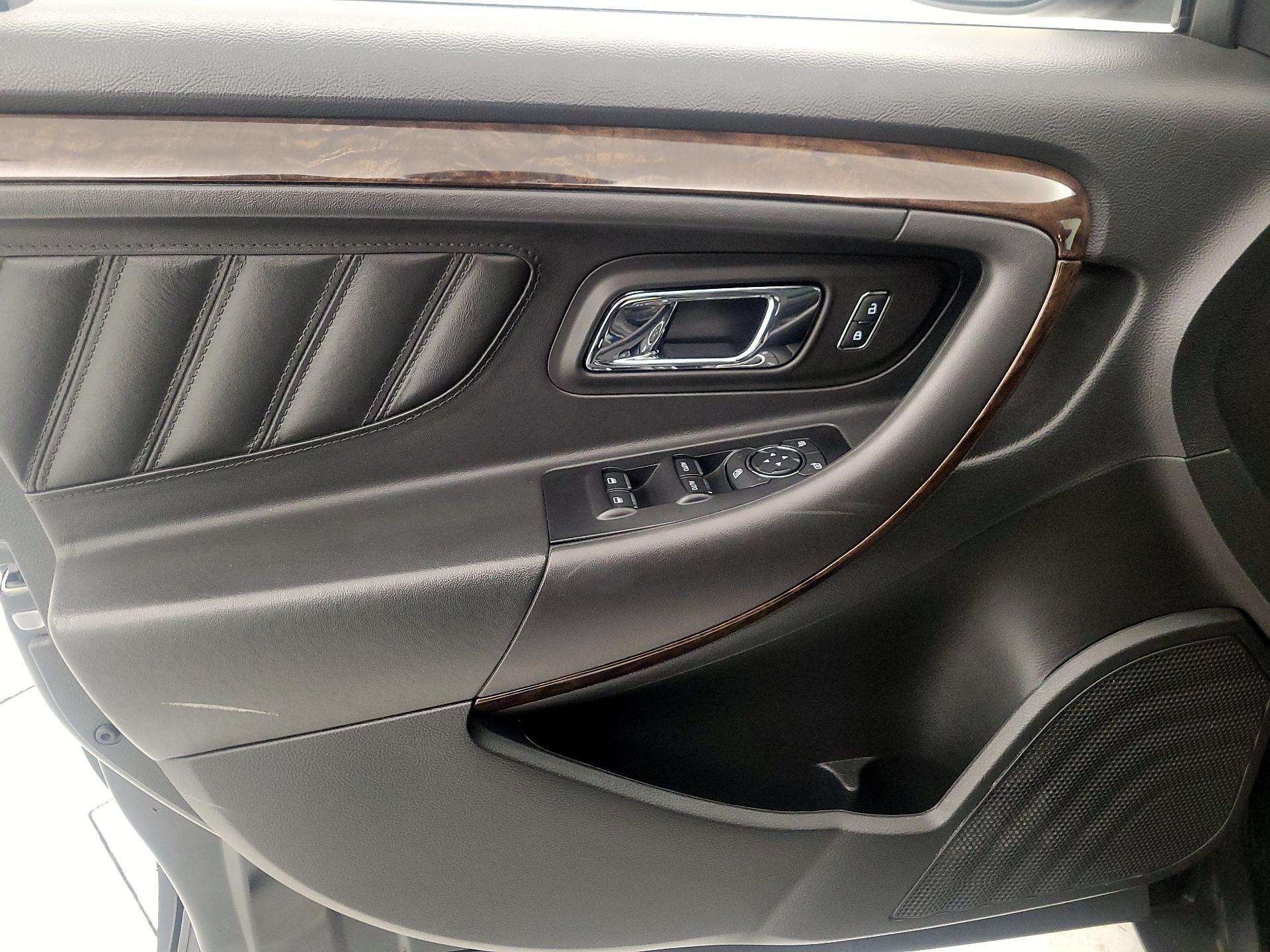 Thumbnail: 2018 Ford Taurus - 12