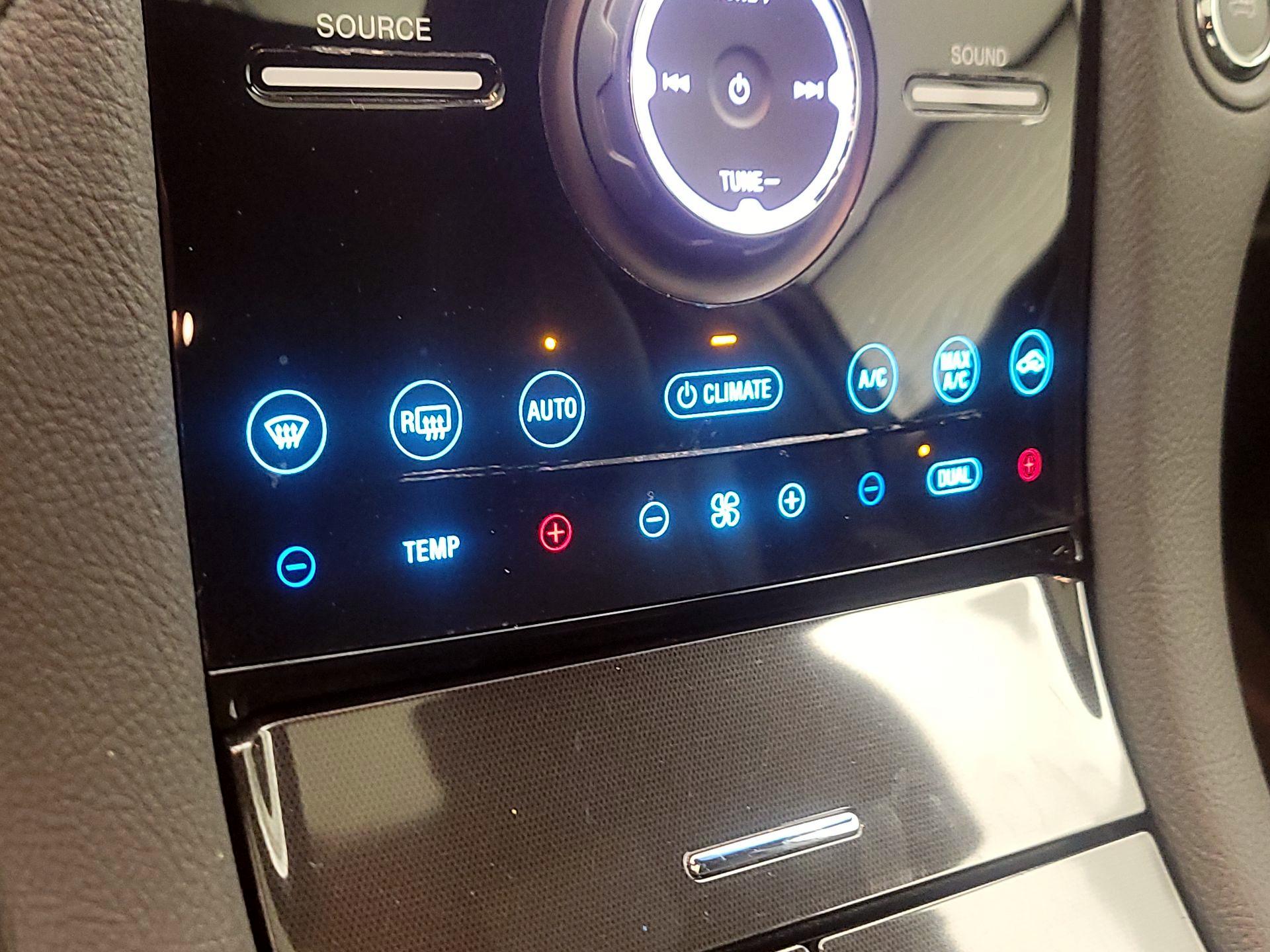 Thumbnail: 2018 Ford Taurus - 17