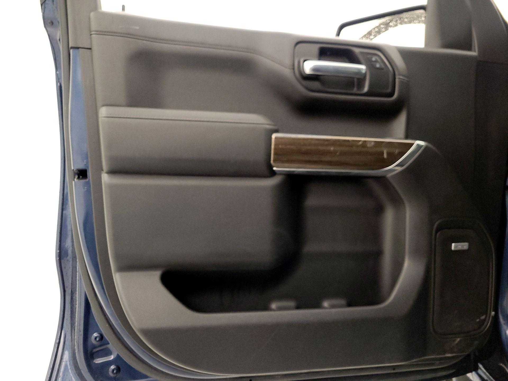 Thumbnail: 2020 Chevrolet Silverado 1500 - 12