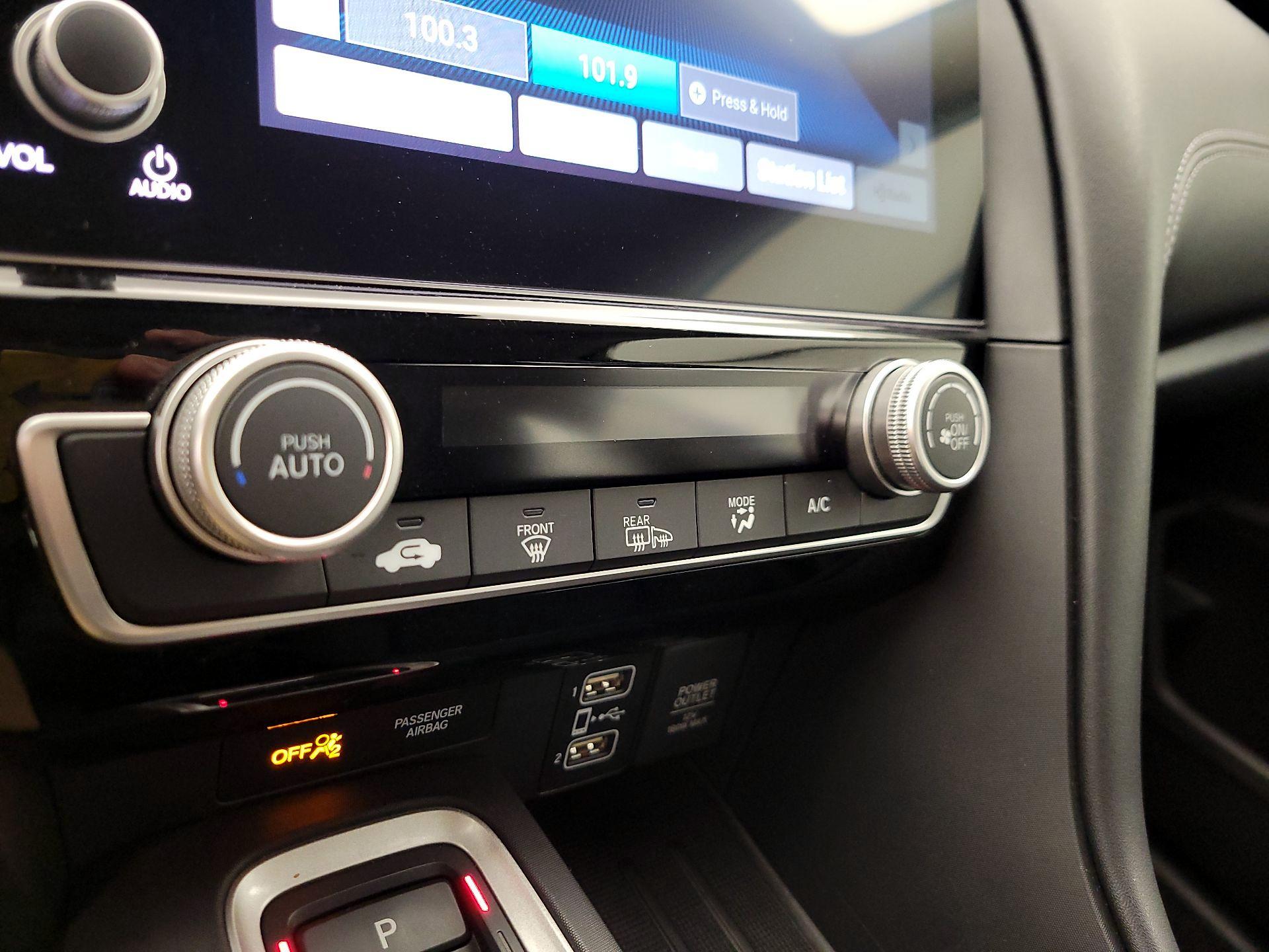 Thumbnail: 2019 Honda Insight - 16