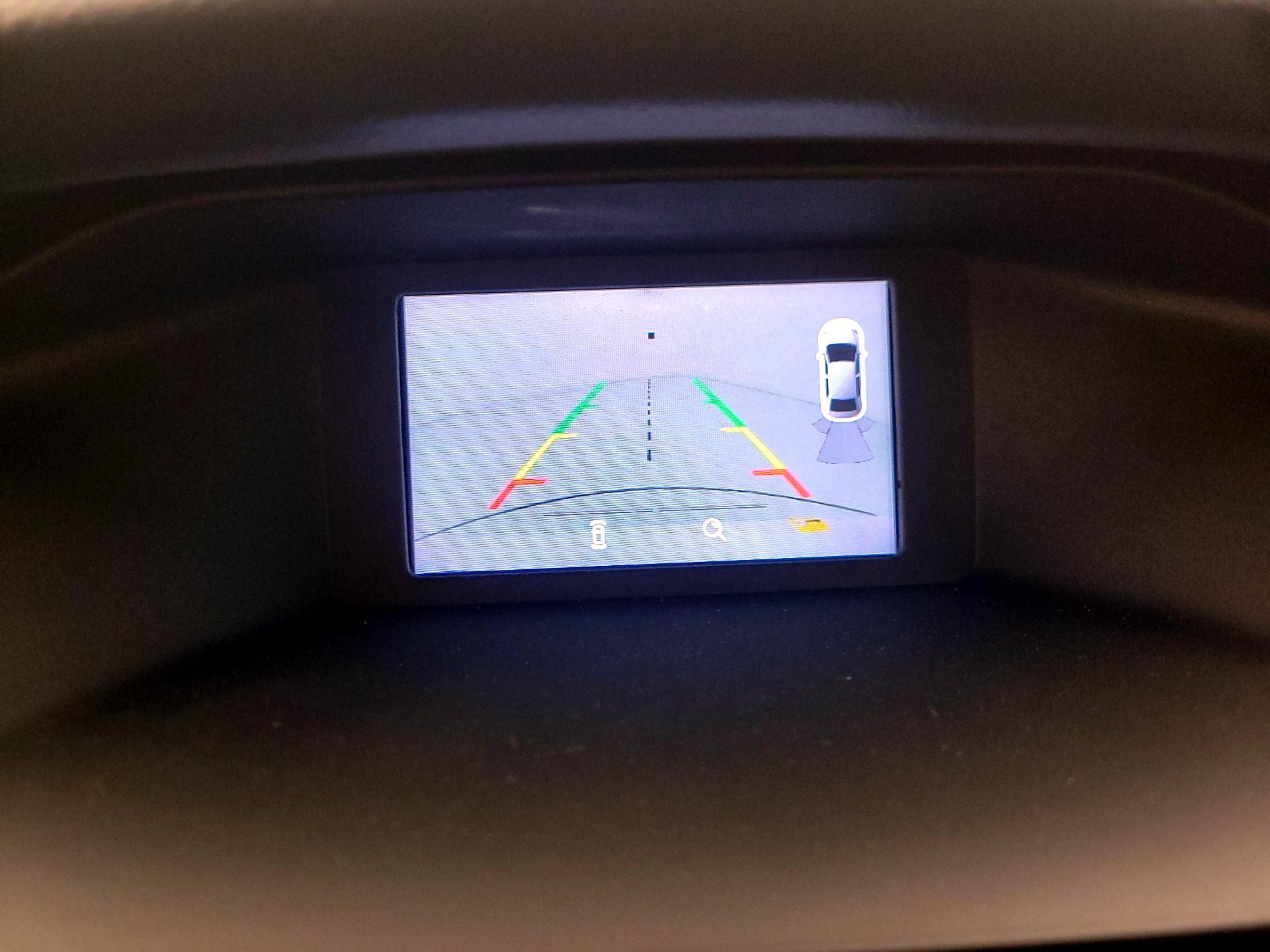 Thumbnail: 2015 Ford Focus - 14