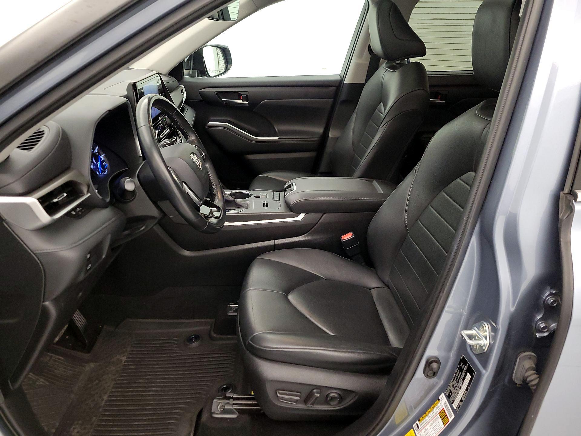 Thumbnail: 2020 Toyota Highlander - 11