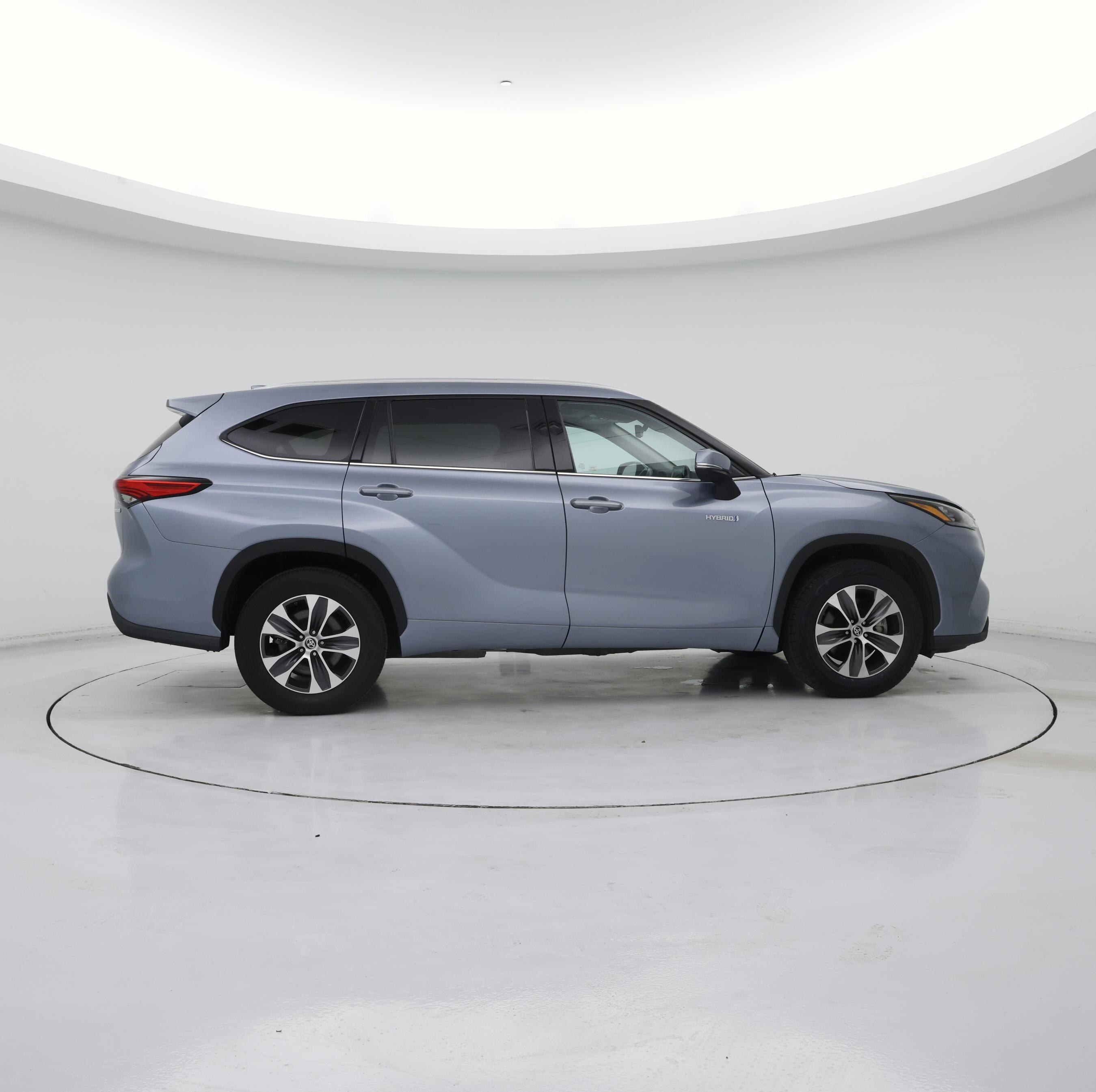 Thumbnail: 2020 Toyota Highlander - 7