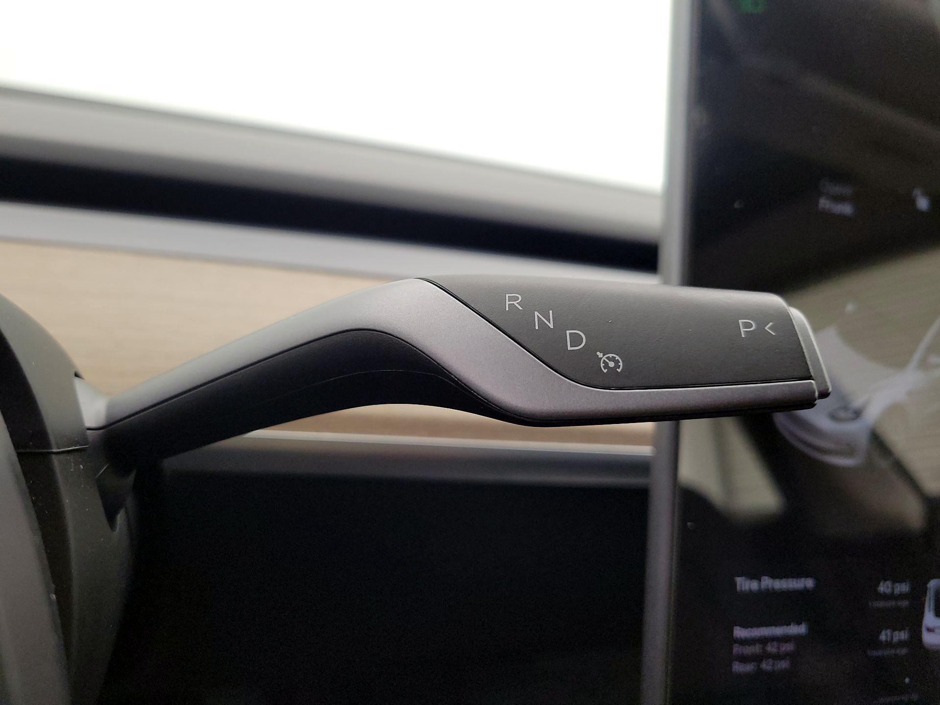 Thumbnail: 2022 Tesla Model 3 - 17