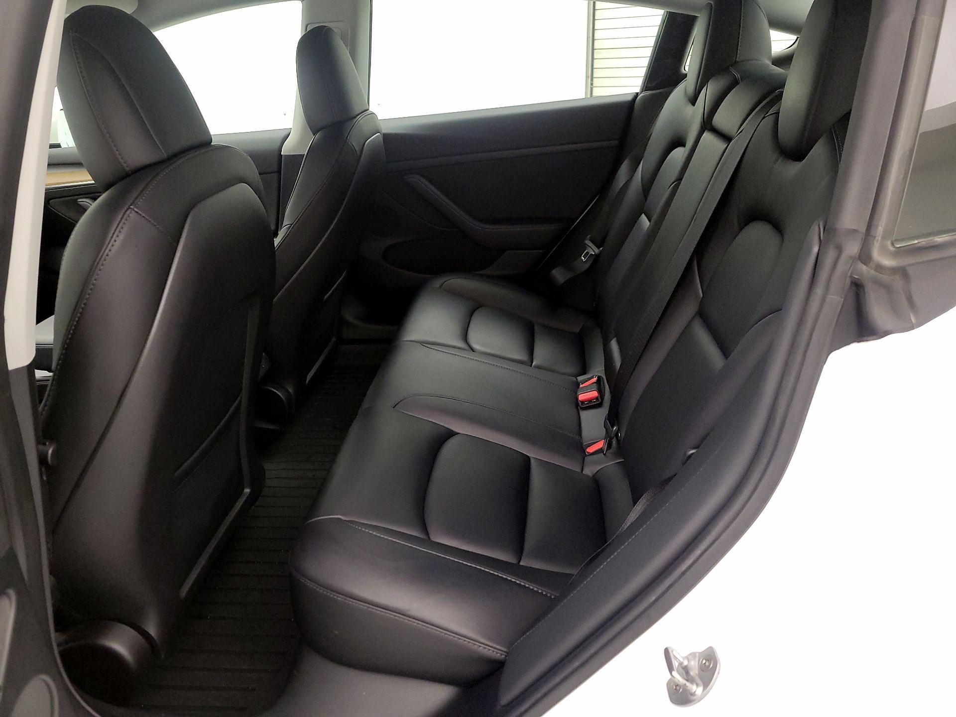 Thumbnail: 2022 Tesla Model 3 - 18