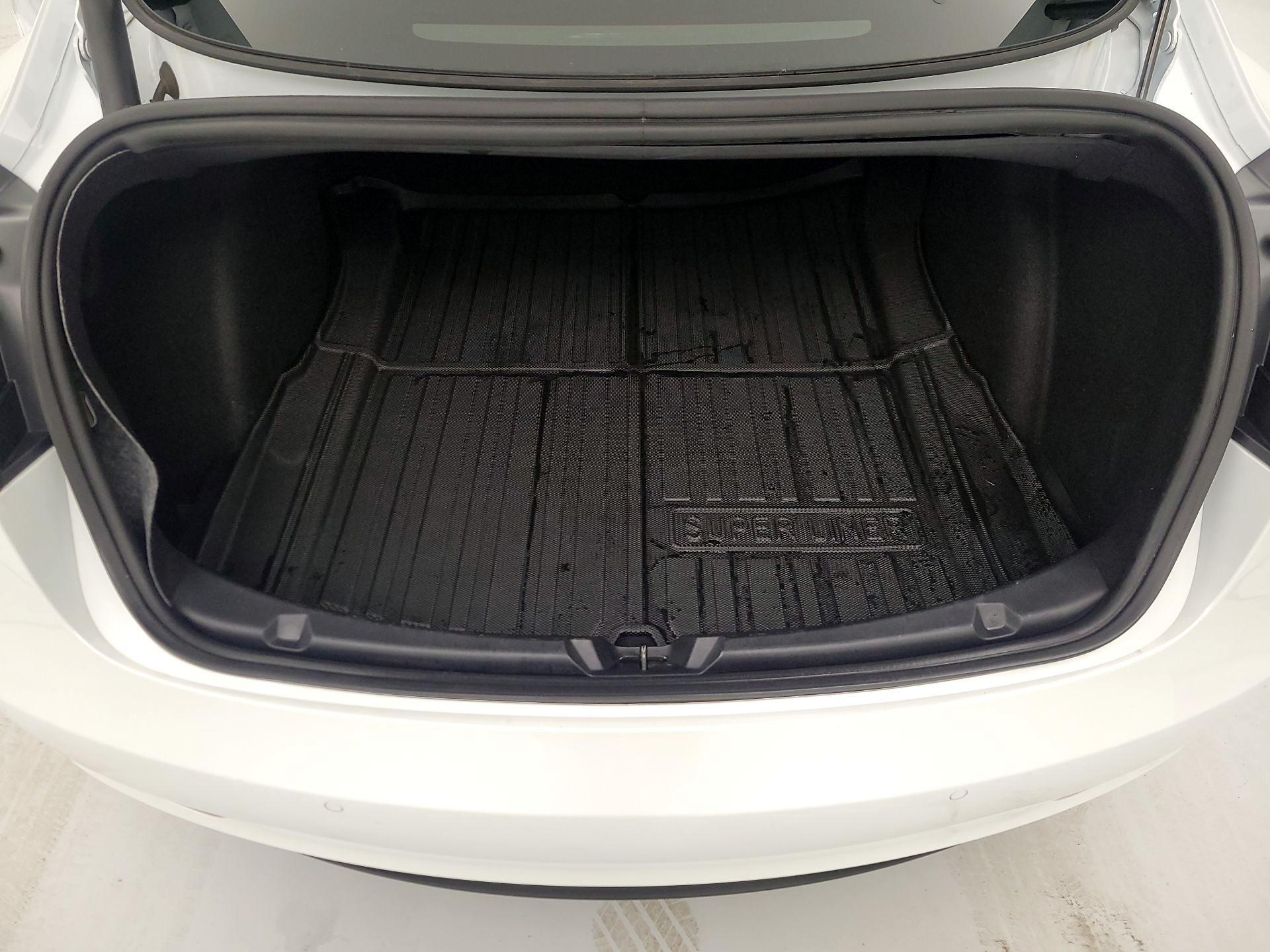 Thumbnail: 2022 Tesla Model 3 - 19