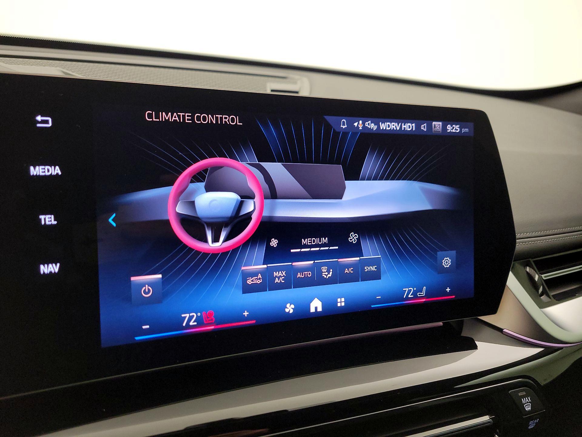 Thumbnail: 2025 BMW X1 - 17