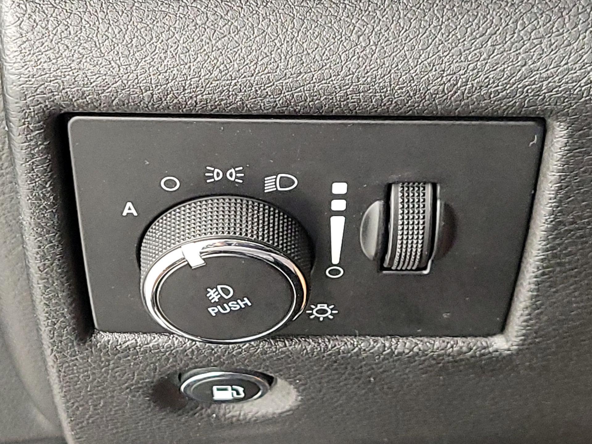 Thumbnail: 2021 Jeep Grand Cherokee - 13