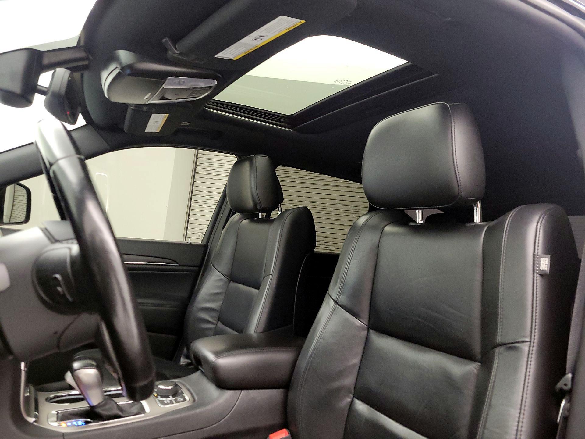 Thumbnail: 2021 Jeep Grand Cherokee - 20