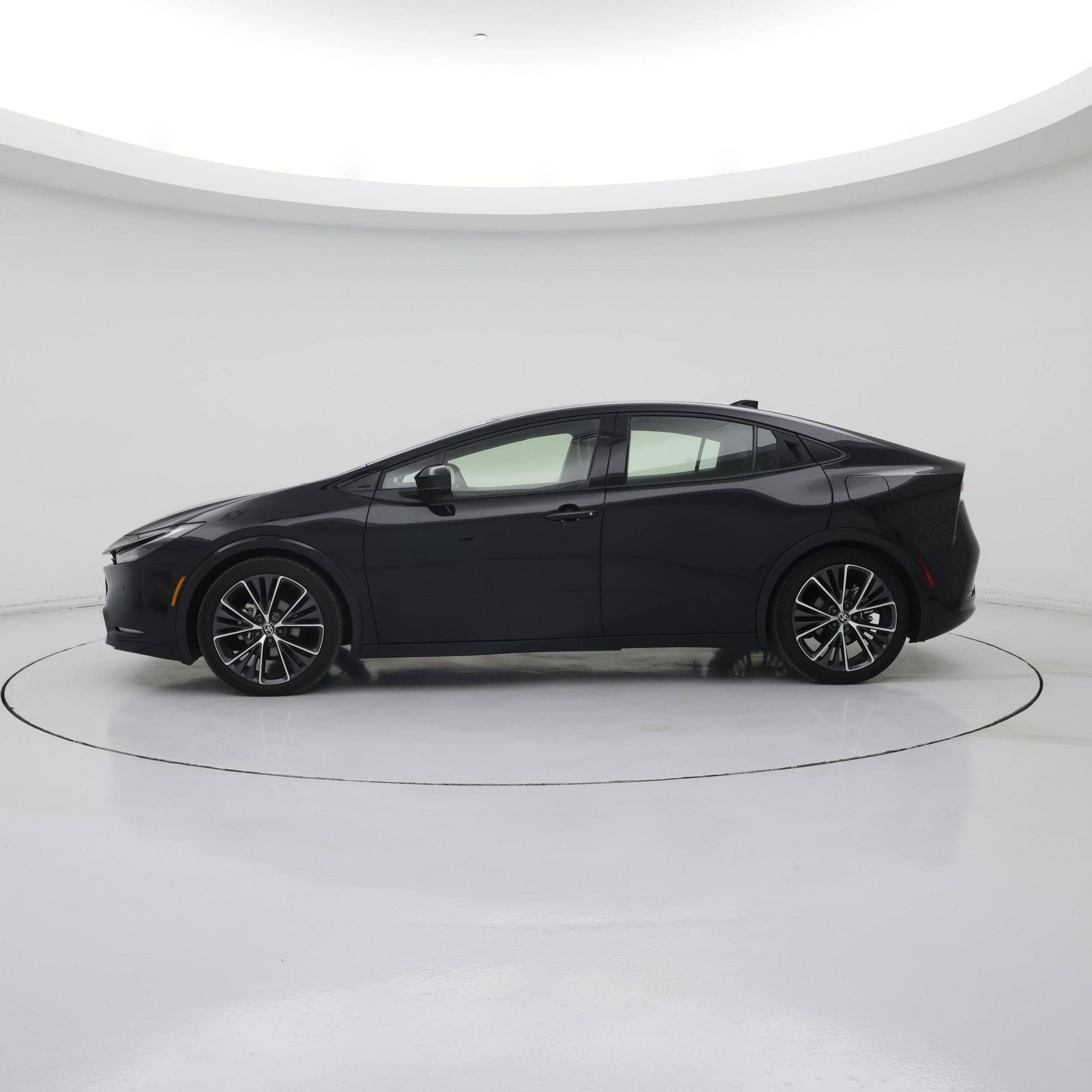 Thumbnail: 2024 Toyota Prius - 3