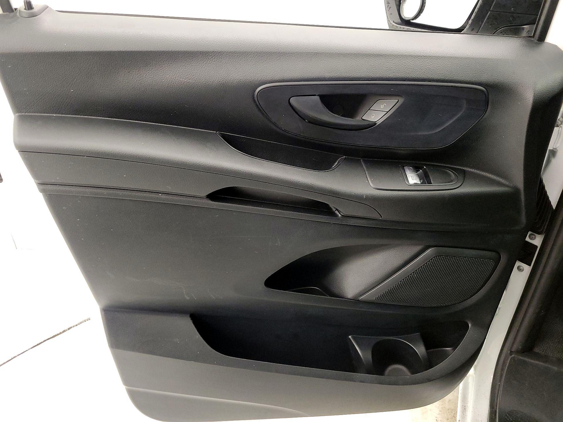 Thumbnail: 2022 Mercedes-Benz Metris - 12