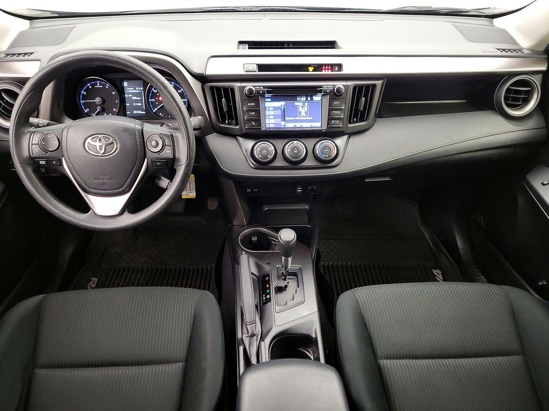 Thumbnail: 2018 Toyota RAV4 - 9