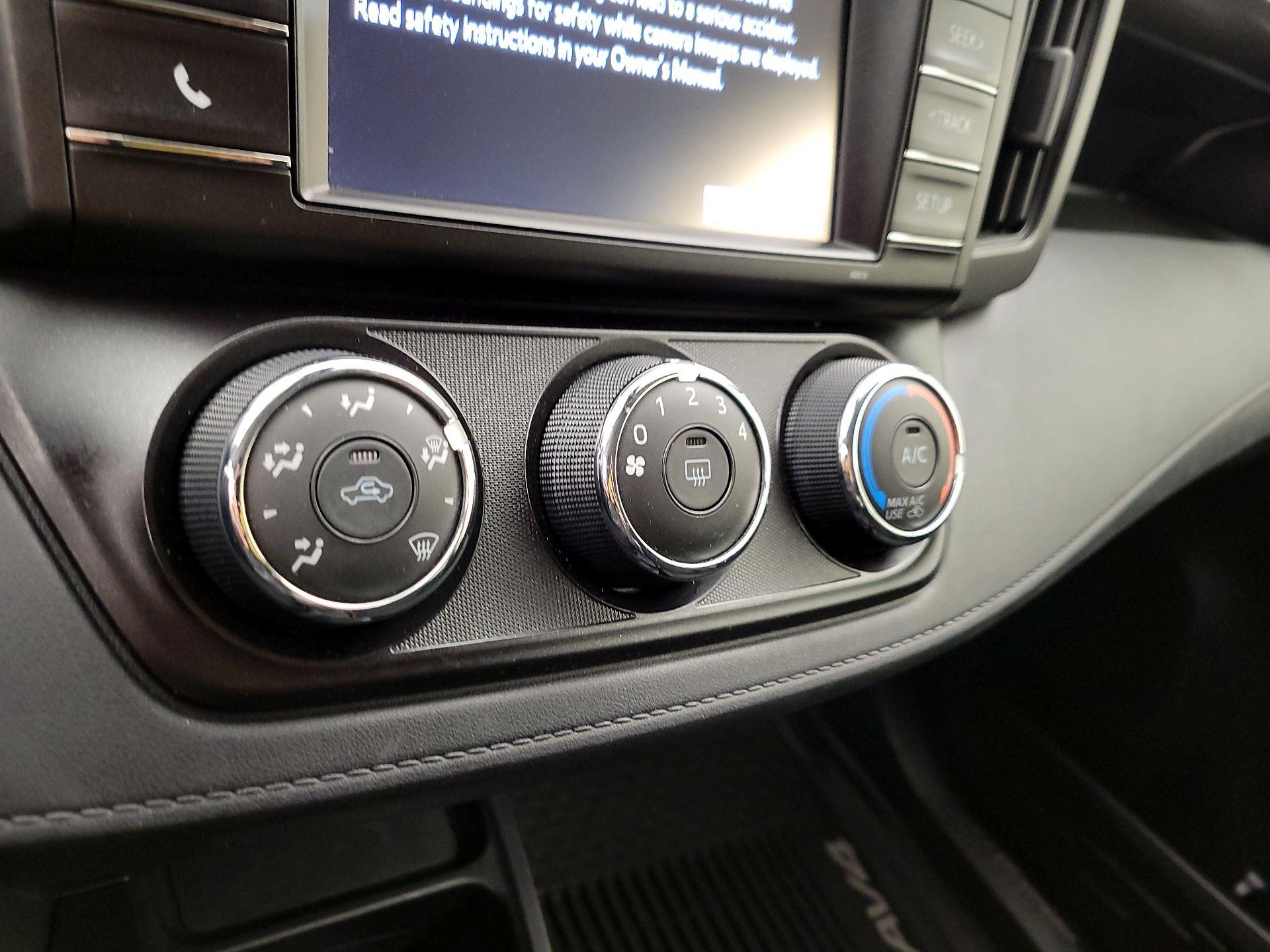 Thumbnail: 2018 Toyota RAV4 - 16