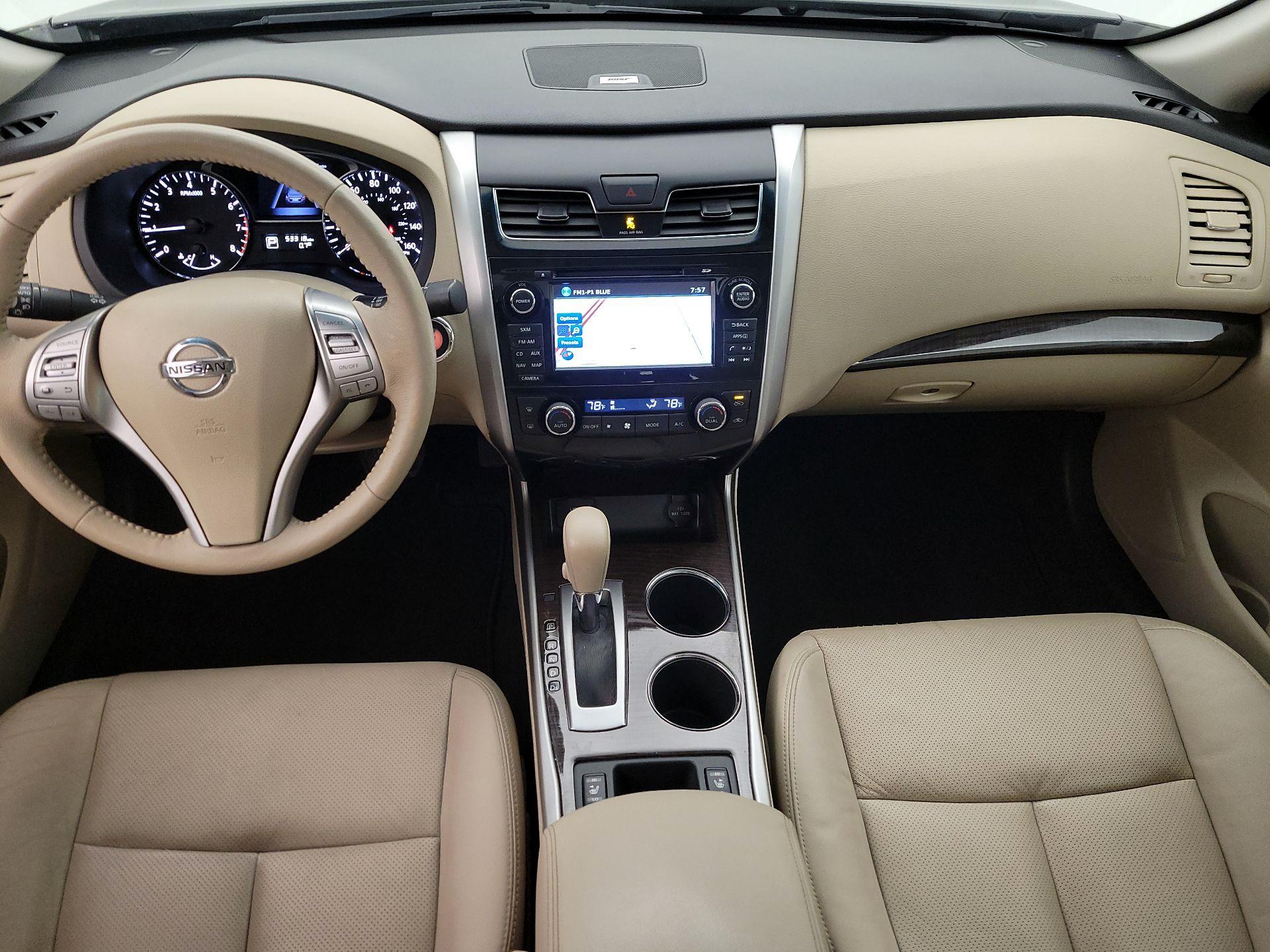 Thumbnail: 2015 Nissan Altima - 9