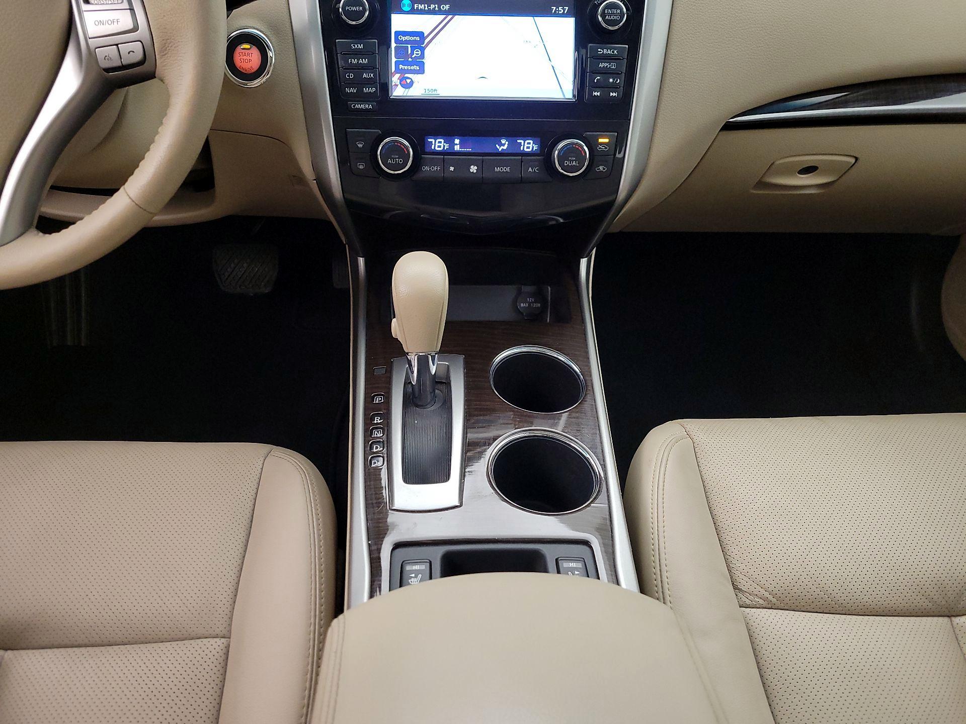 Thumbnail: 2015 Nissan Altima - 17