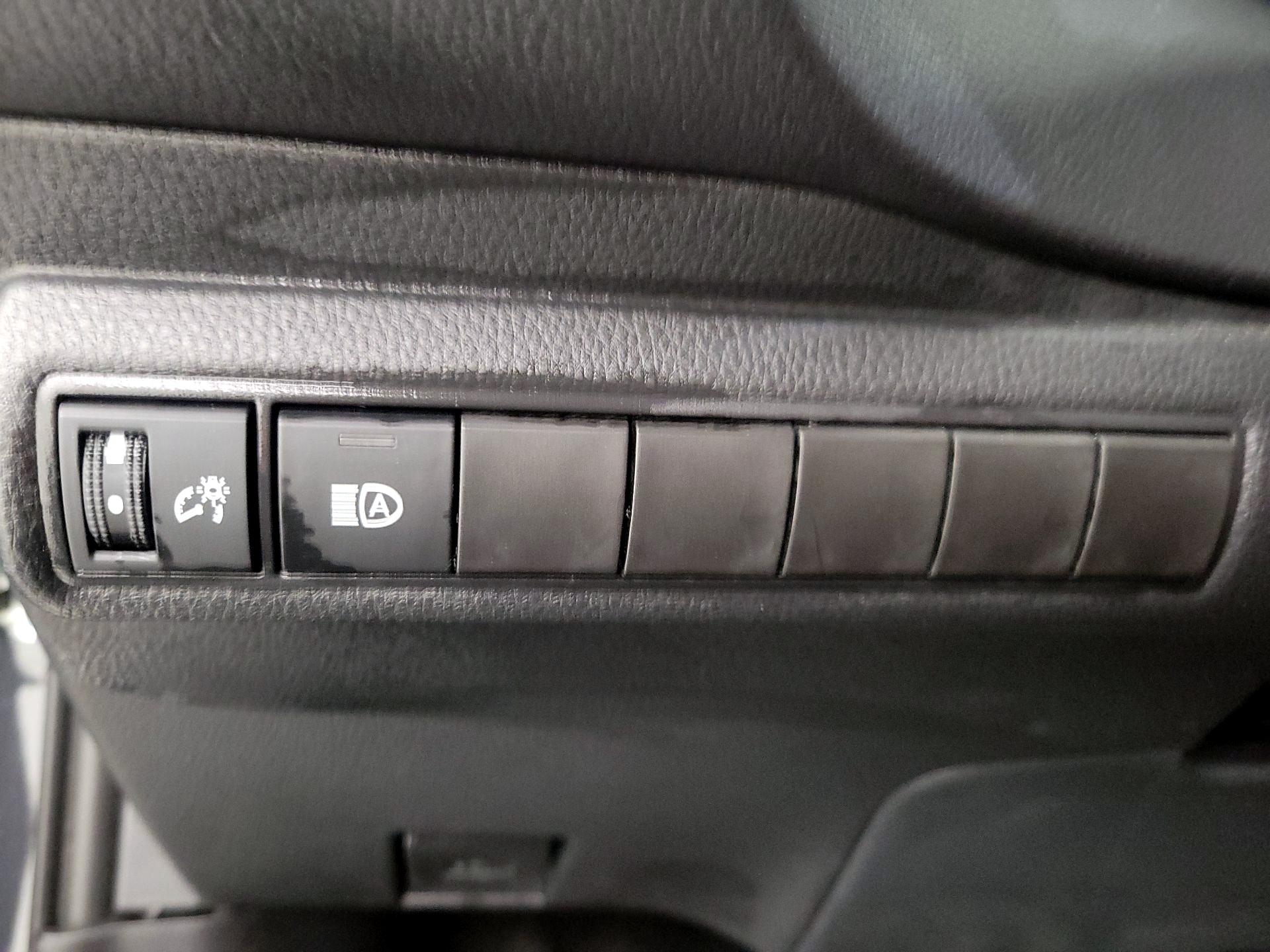 Thumbnail: 2023 Toyota Corolla - 13