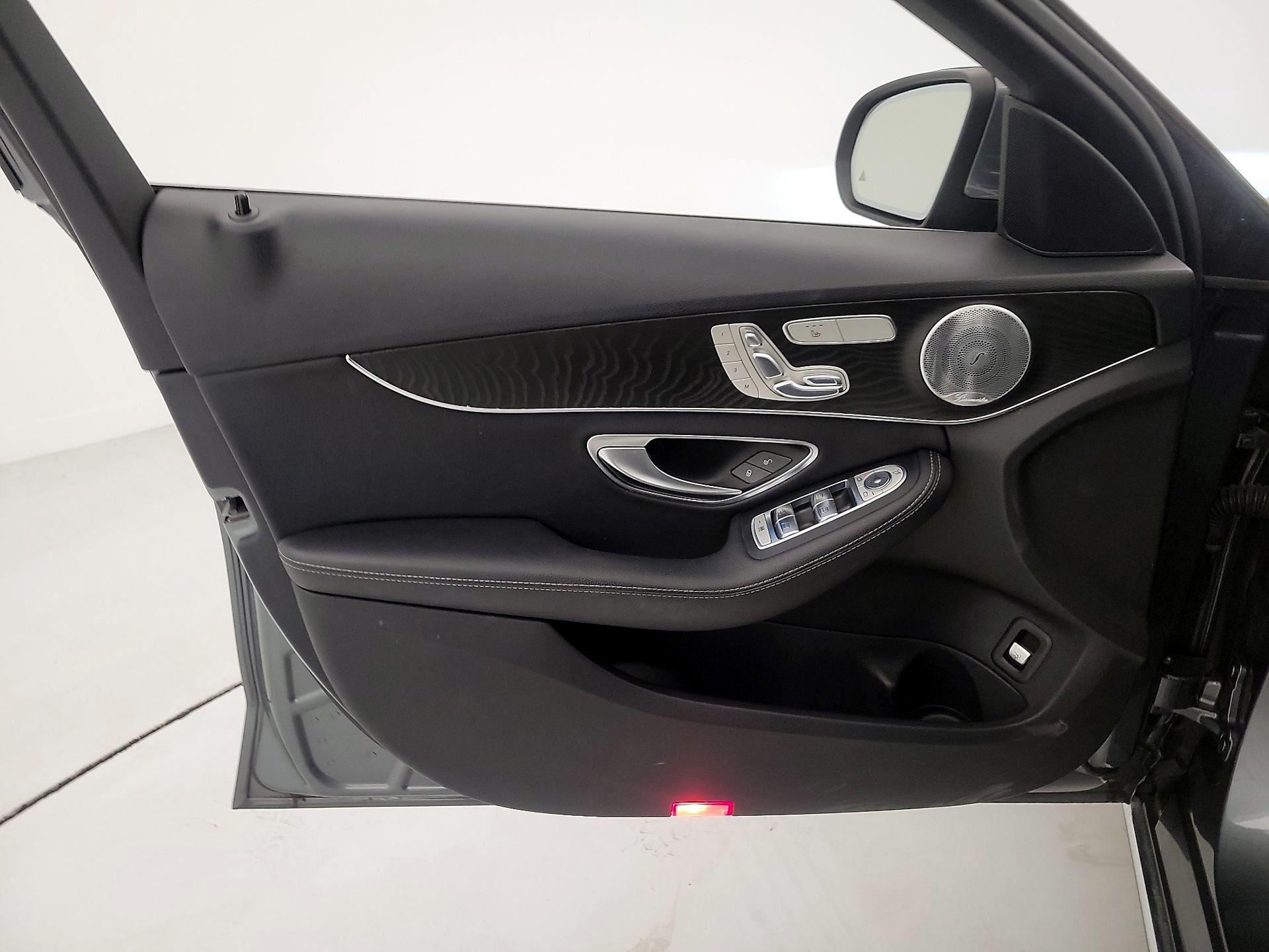 Thumbnail: 2017 Mercedes-Benz C-Class - 12