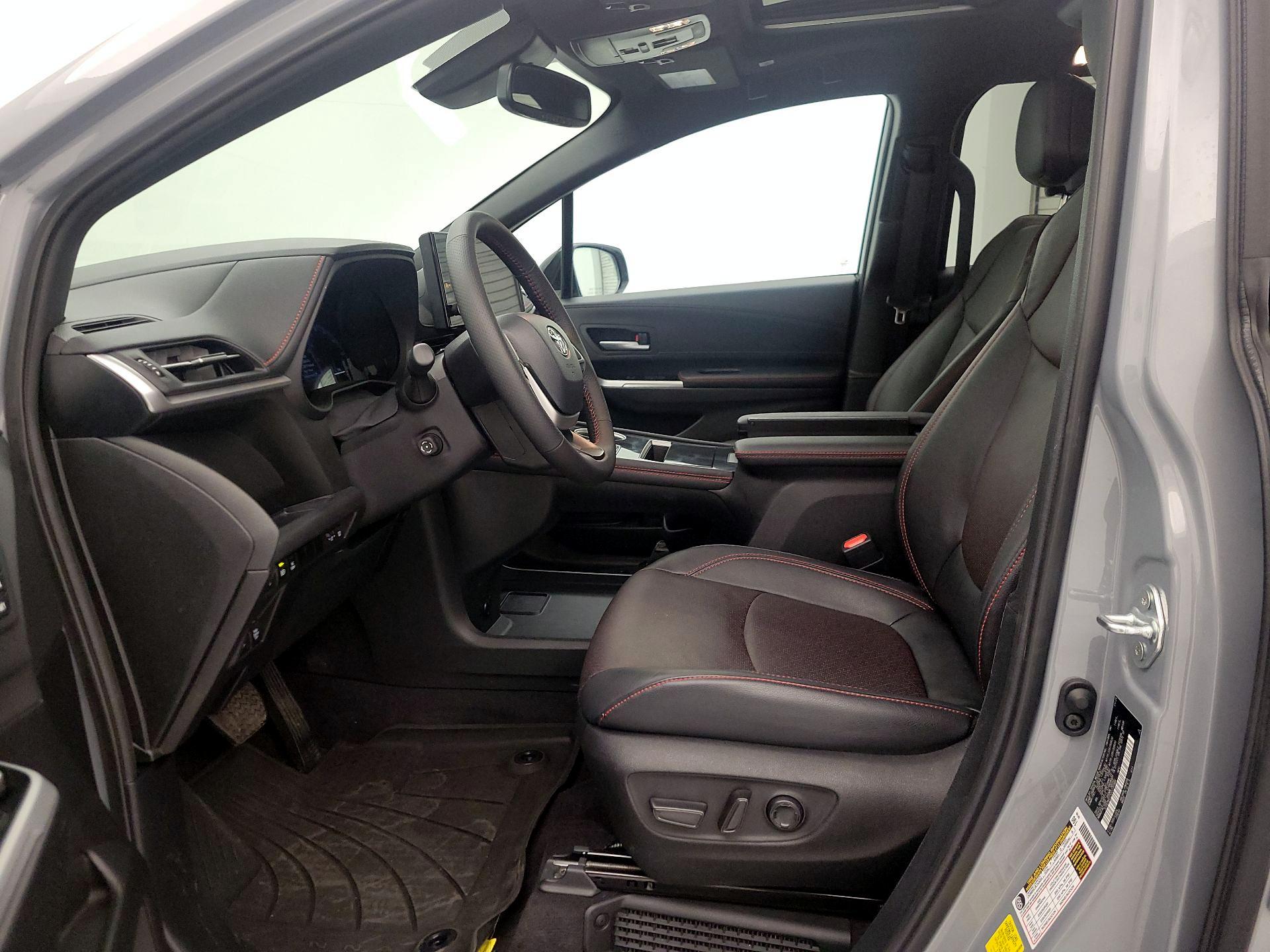 Thumbnail: 2025 Toyota Sienna - 11