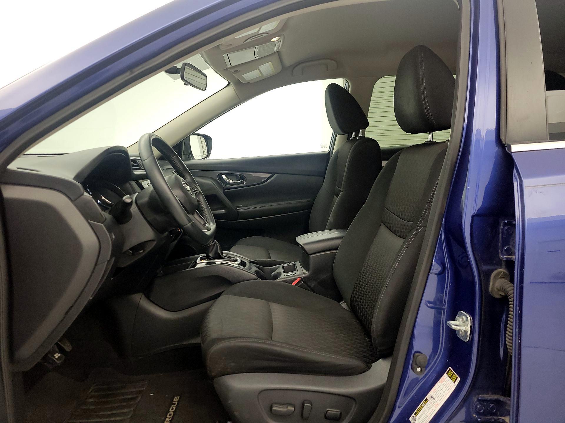 Thumbnail: 2018 Nissan Rogue - 11