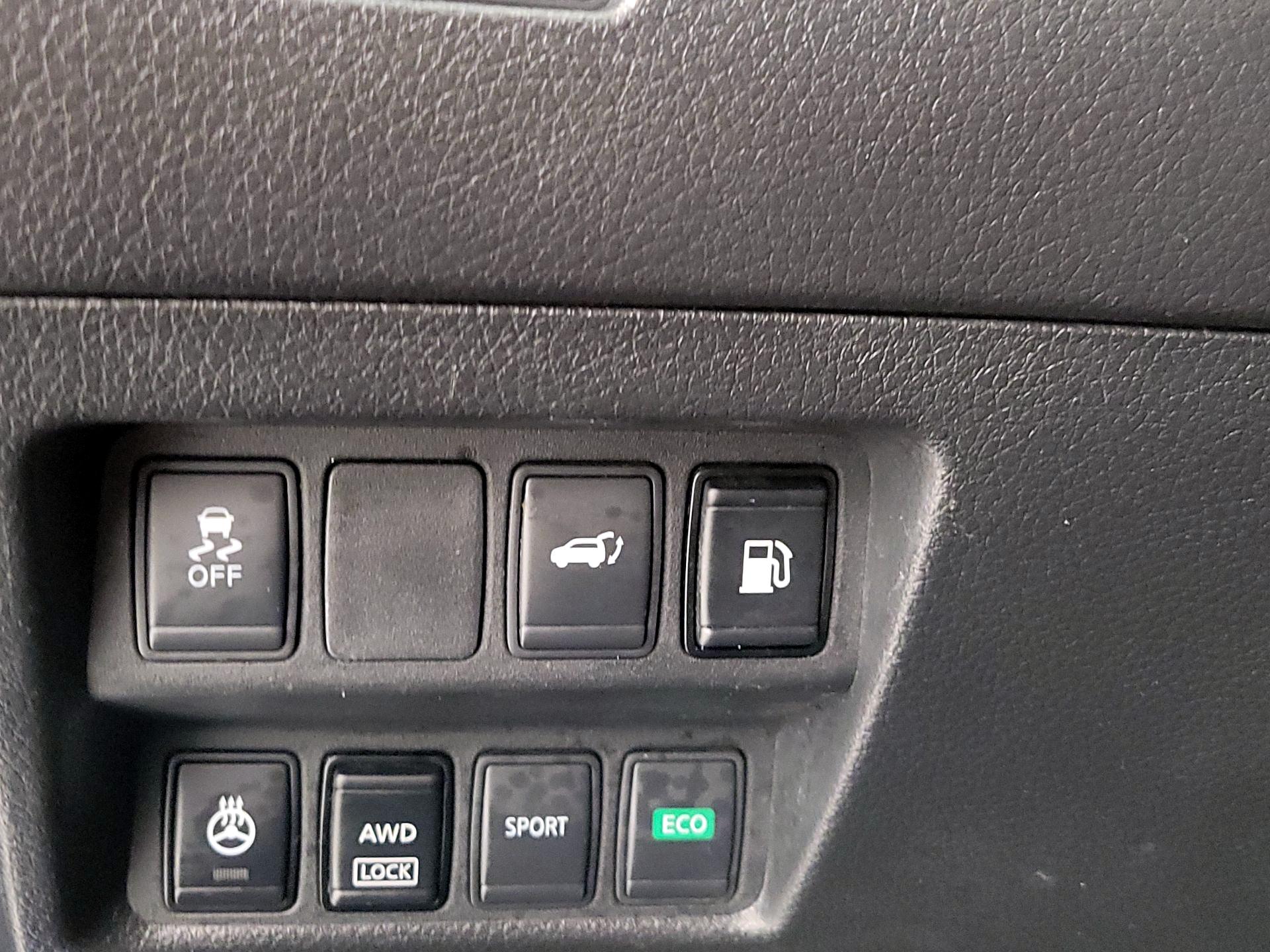 Thumbnail: 2018 Nissan Rogue - 13