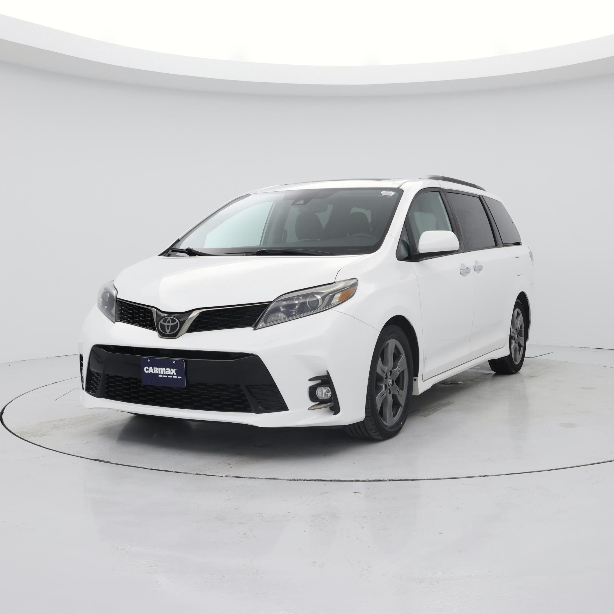 Thumbnail: 2019 Toyota Sienna - 4