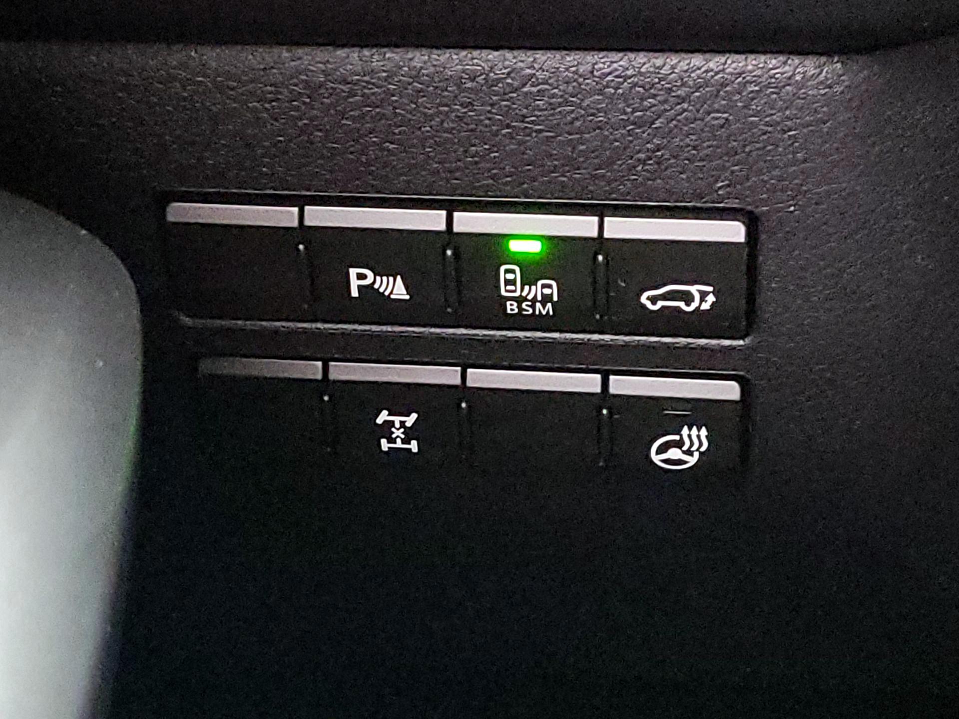 Thumbnail: 2017 Lexus NX - 13