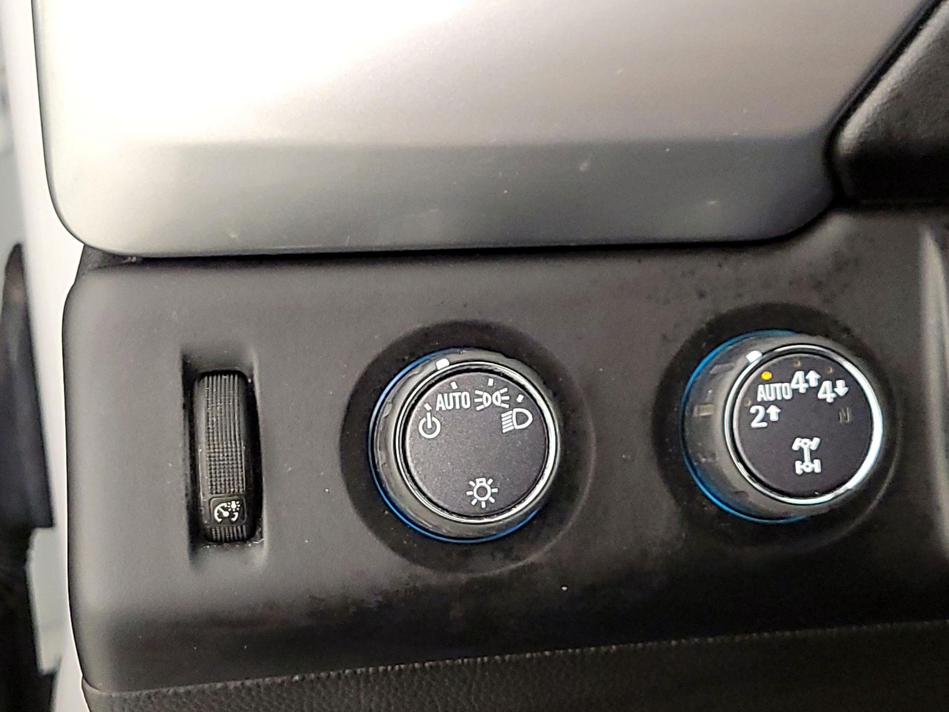 Thumbnail: 2019 Chevrolet Tahoe - 13