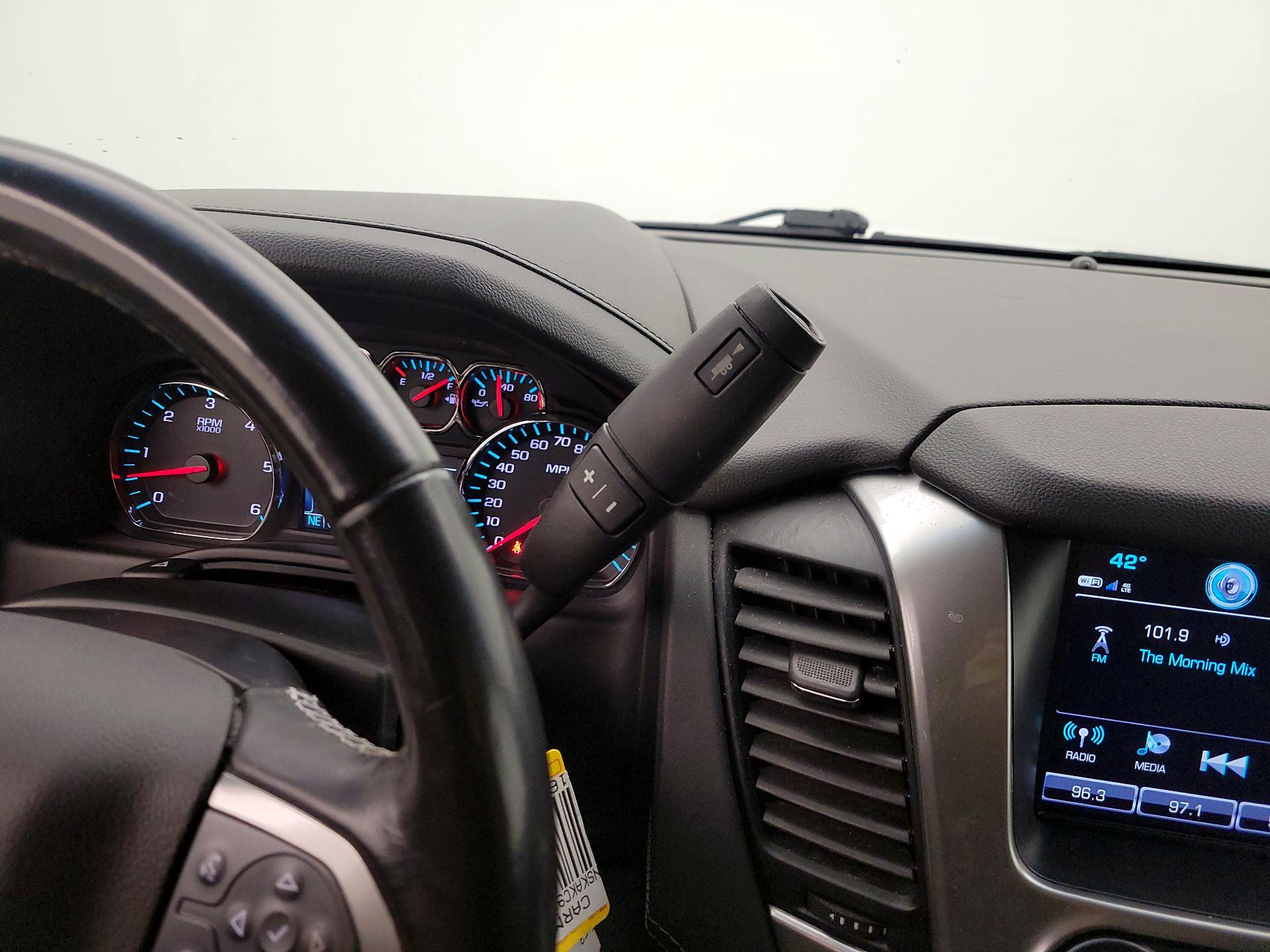 Thumbnail: 2019 Chevrolet Tahoe - 17