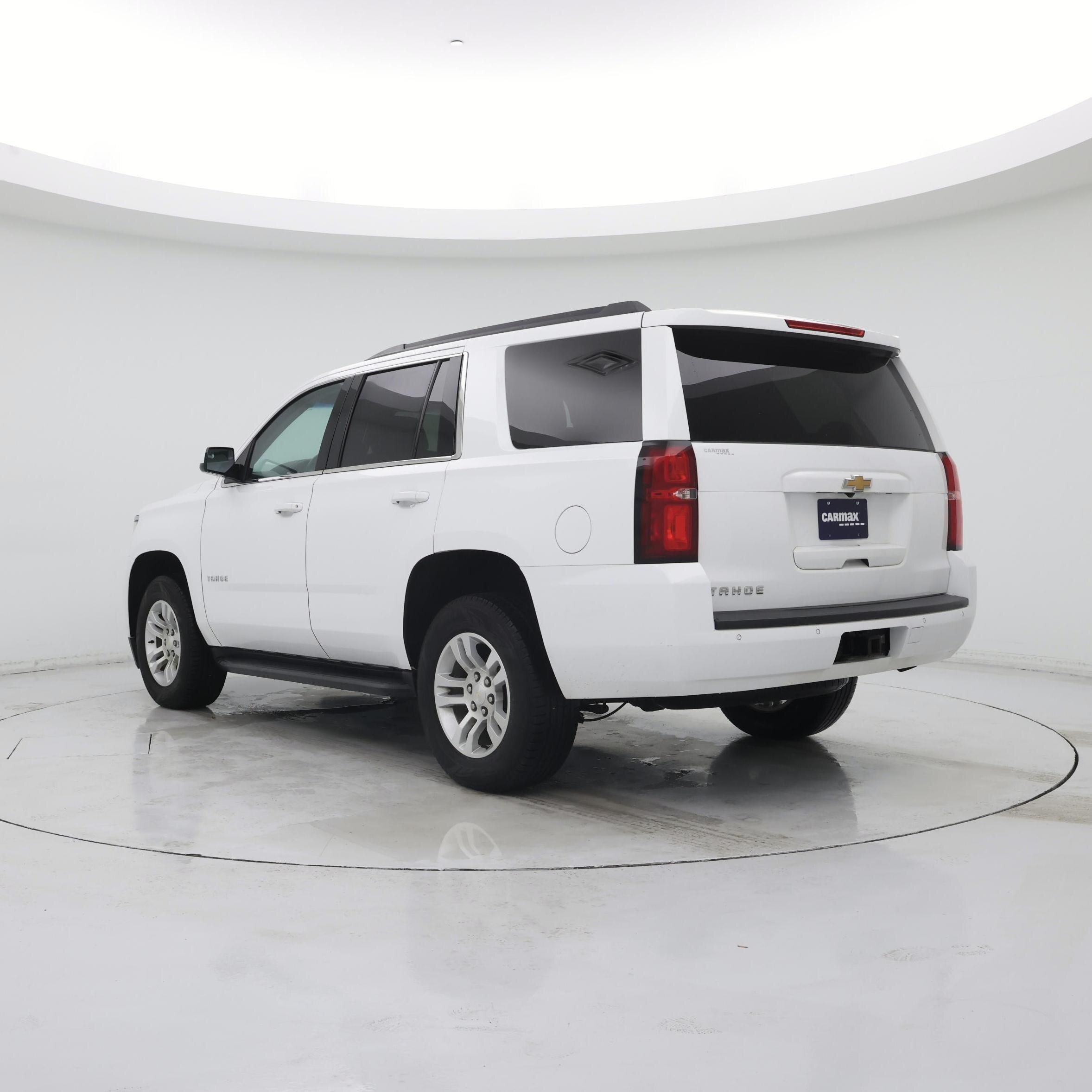 Thumbnail: 2019 Chevrolet Tahoe - 2