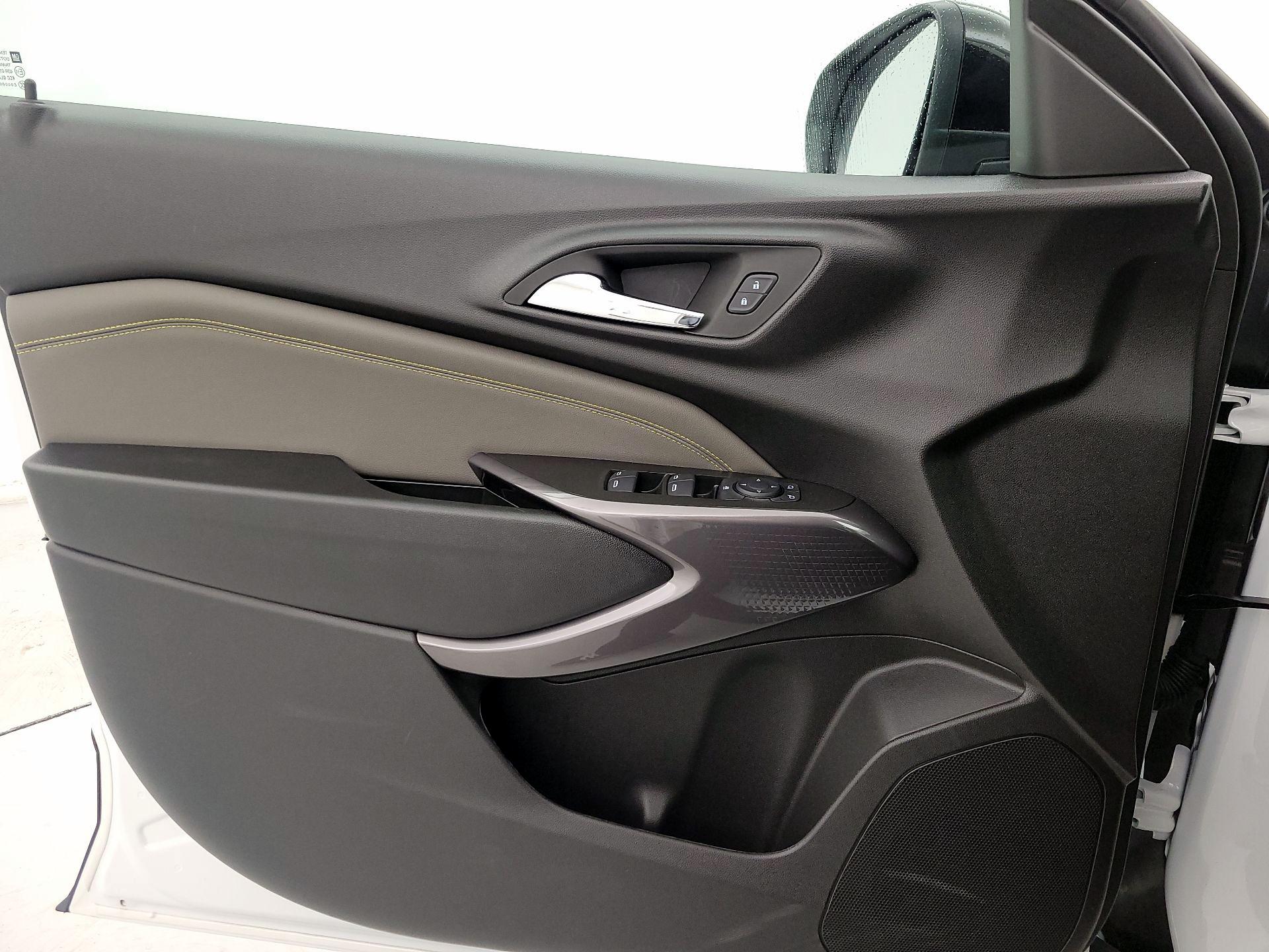 Thumbnail: 2025 Chevrolet Trax - 12