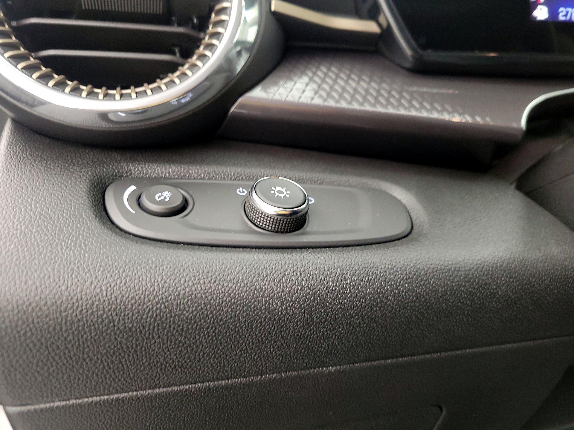 Thumbnail: 2025 Chevrolet Trax - 13