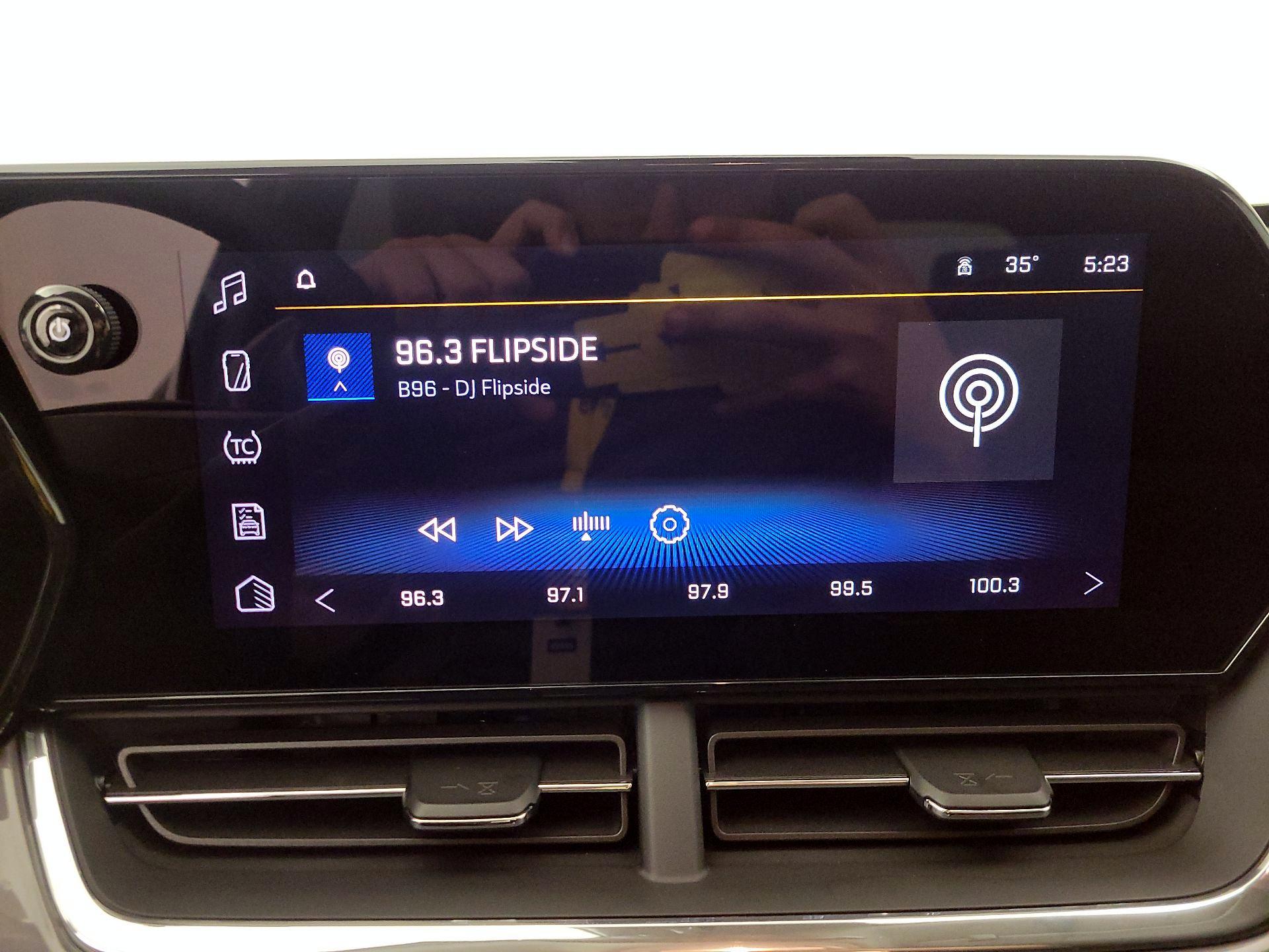 Thumbnail: 2025 Chevrolet Trax - 15