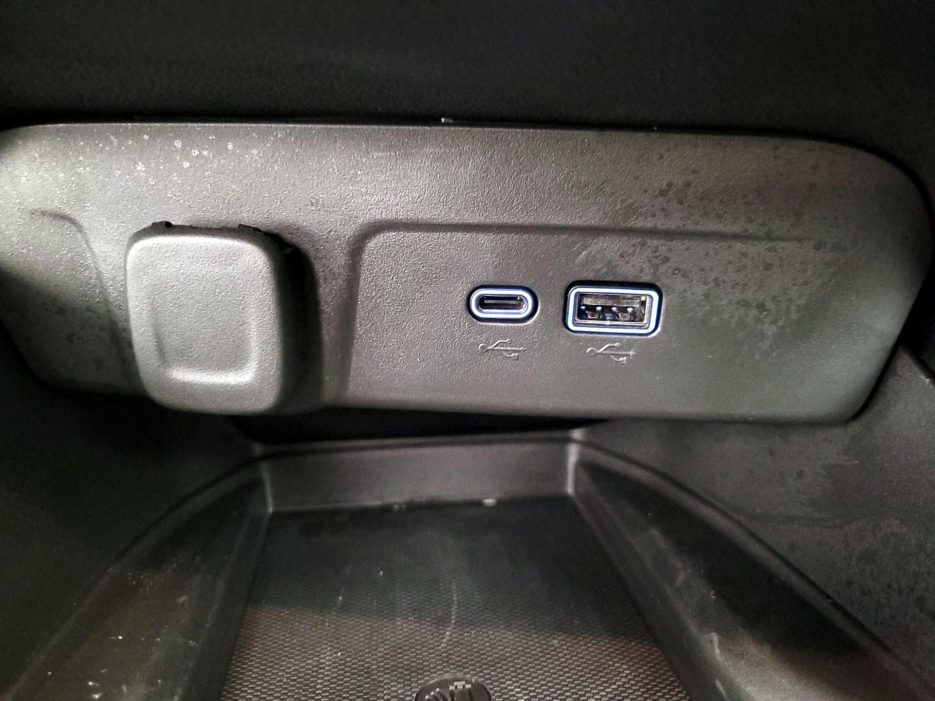 Thumbnail: 2025 Chevrolet Trax - 18