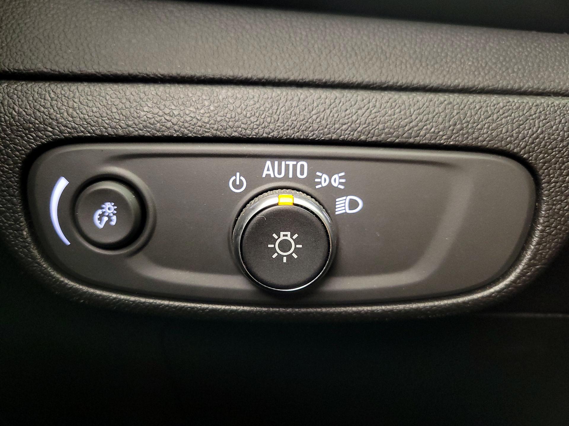 Thumbnail: 2023 Chevrolet Bolt EUV - 13