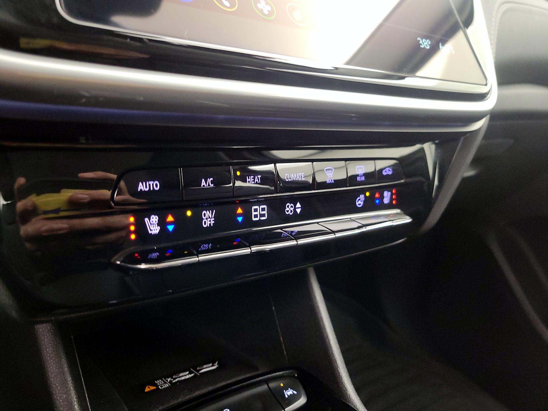 Thumbnail: 2023 Chevrolet Bolt EUV - 16