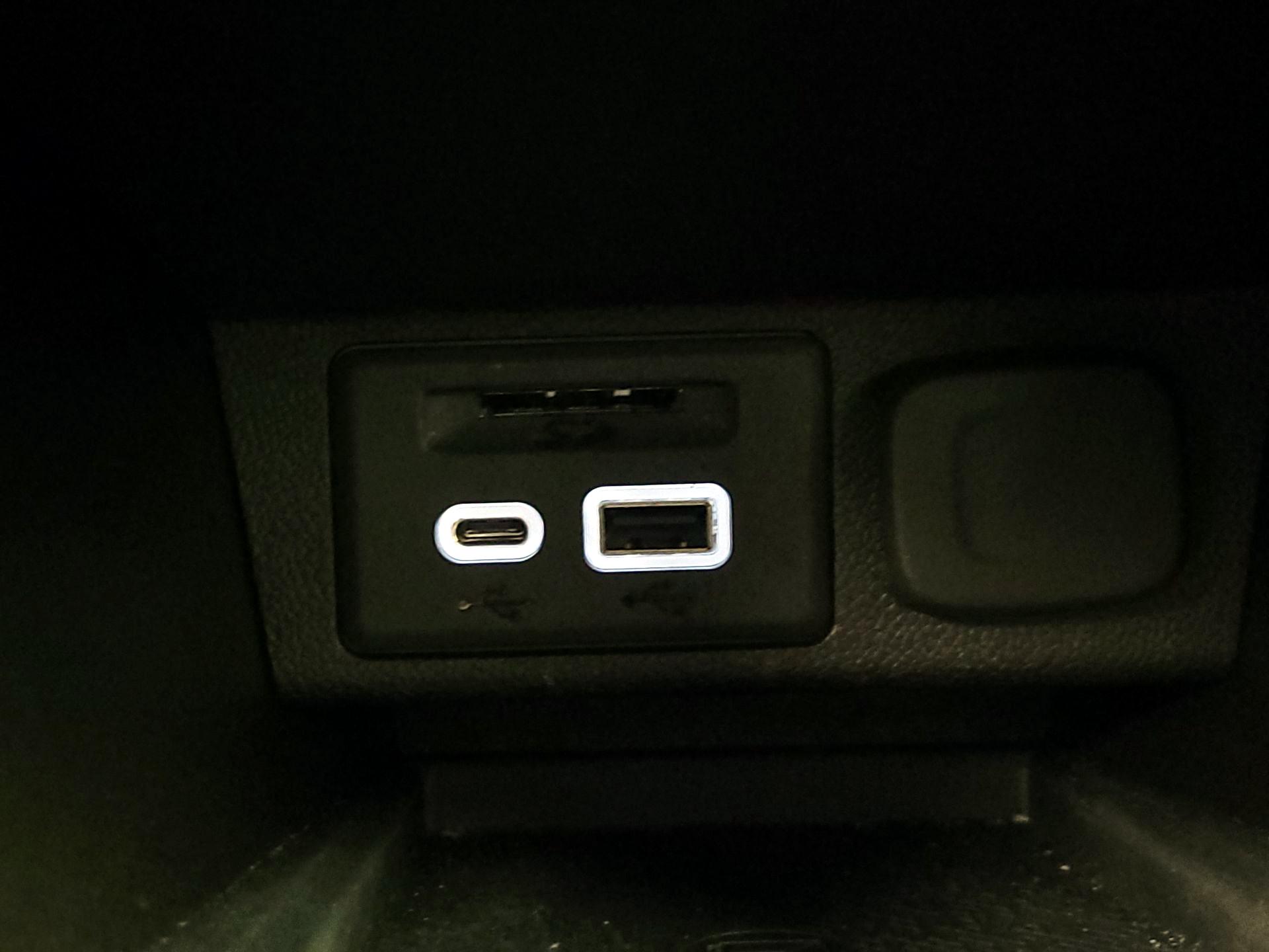 Thumbnail: 2023 Chevrolet Bolt EUV - 18