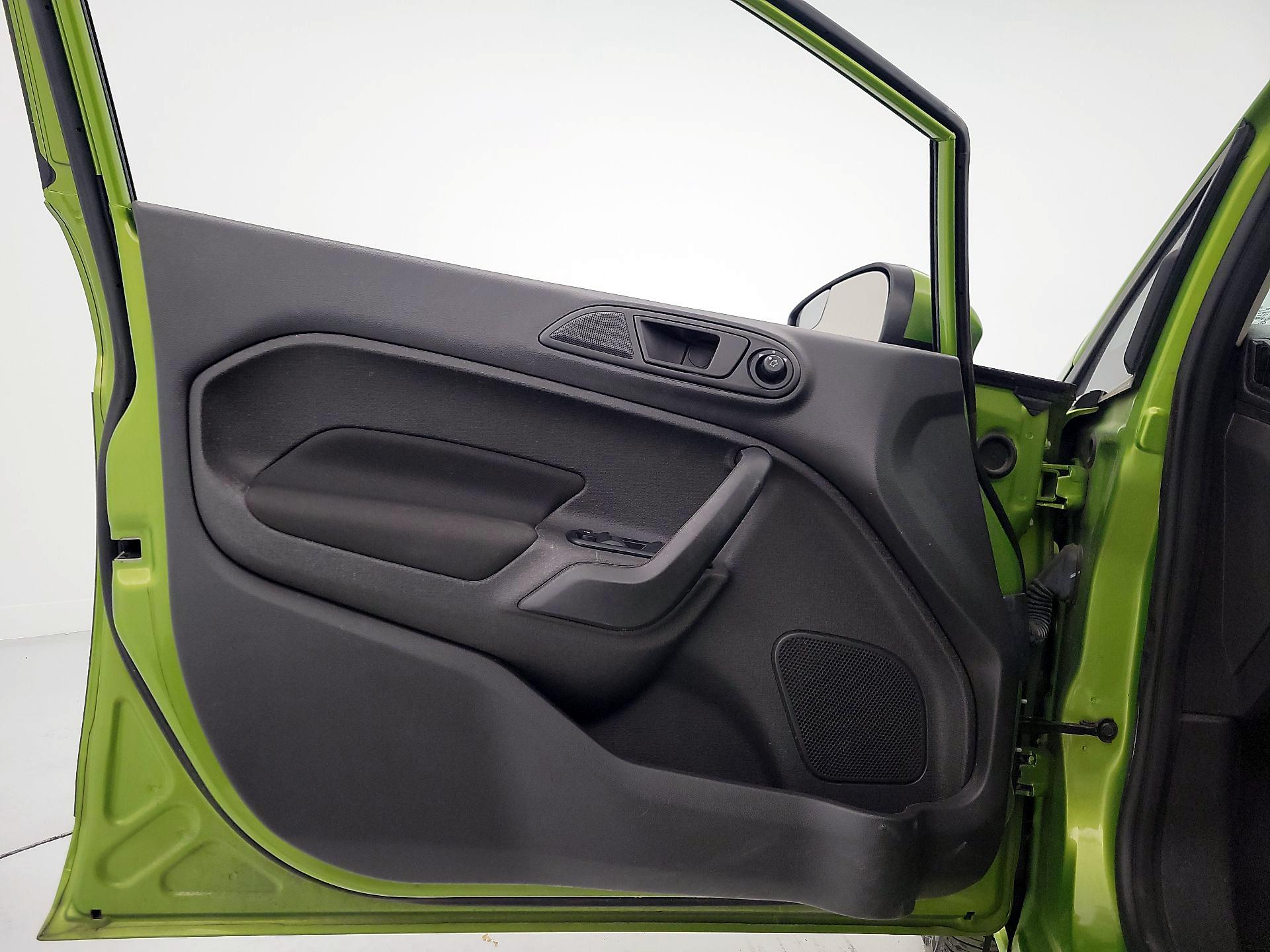 Thumbnail: 2018 Ford Fiesta - 12