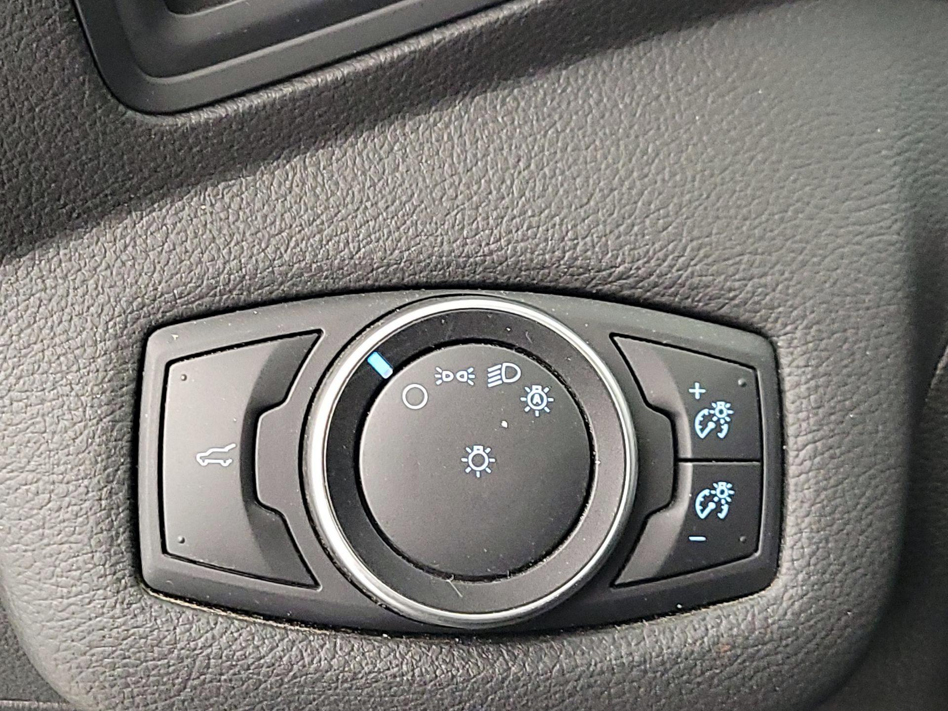 Thumbnail: 2017 Ford Escape - 13