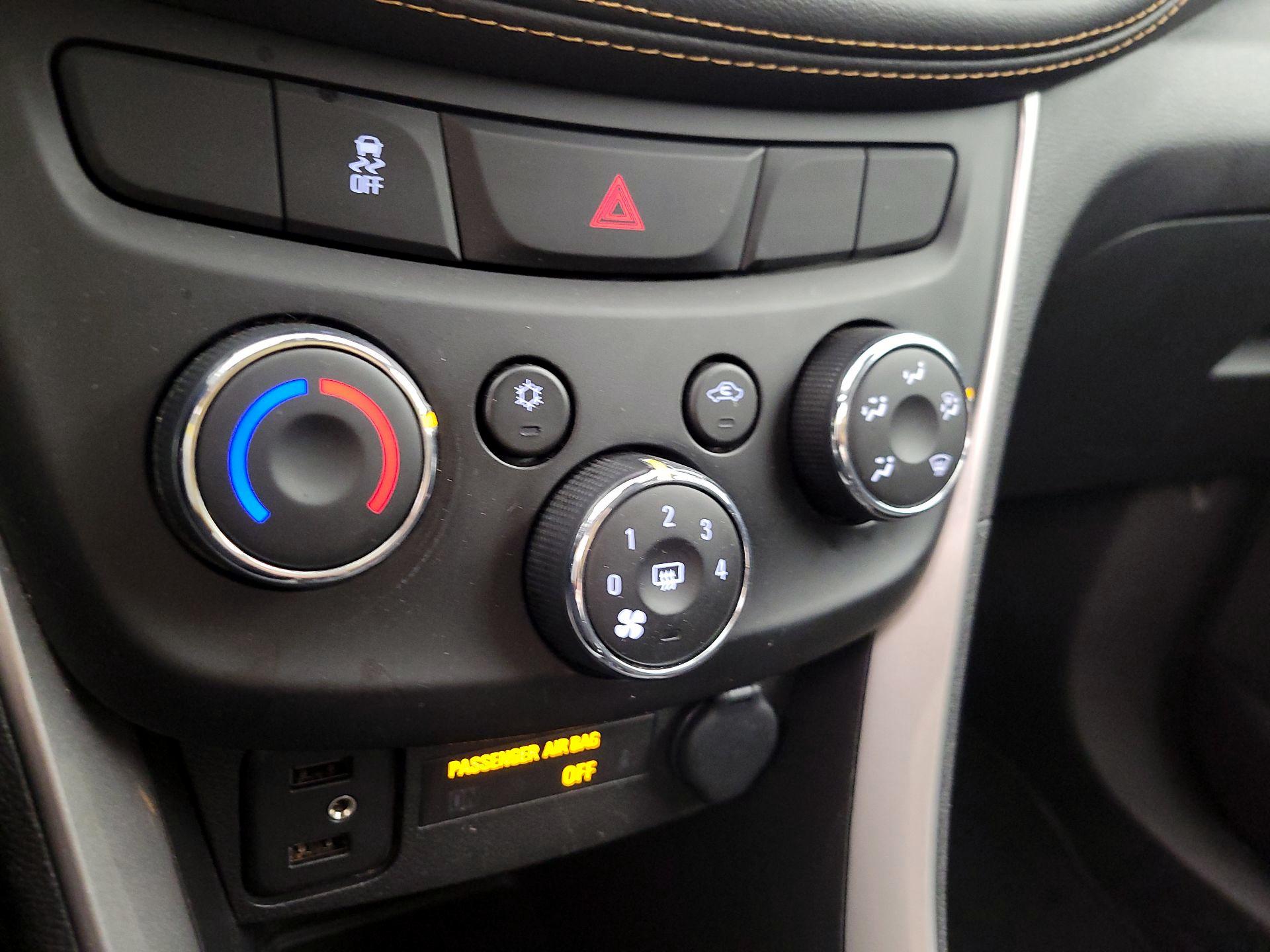 Thumbnail: 2020 Chevrolet Trax - 16