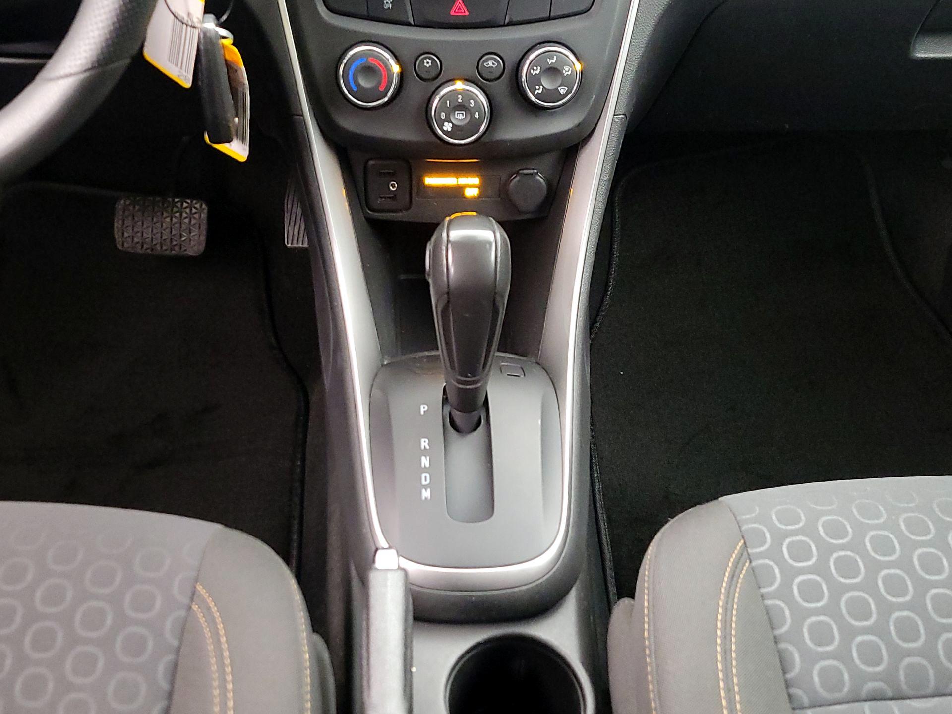 Thumbnail: 2020 Chevrolet Trax - 17