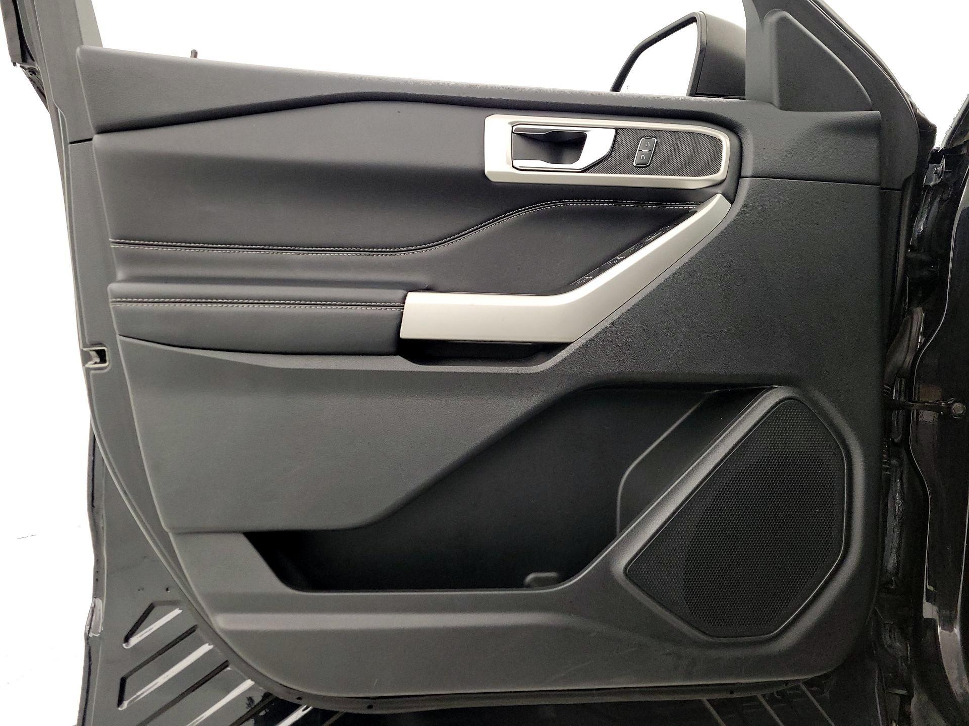 Thumbnail: 2022 Ford Explorer - 12