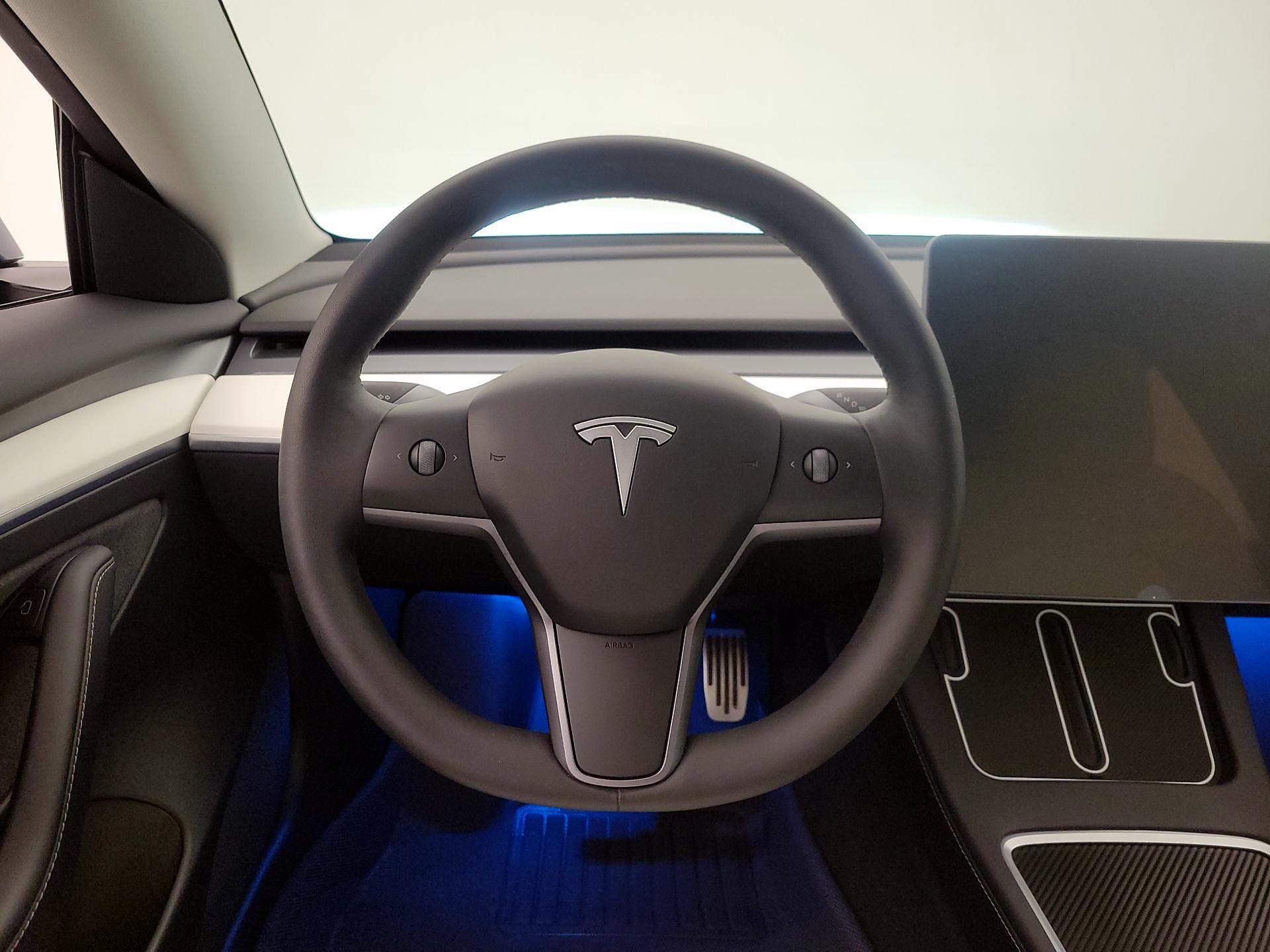 Thumbnail: 2022 Tesla Model 3 - 10